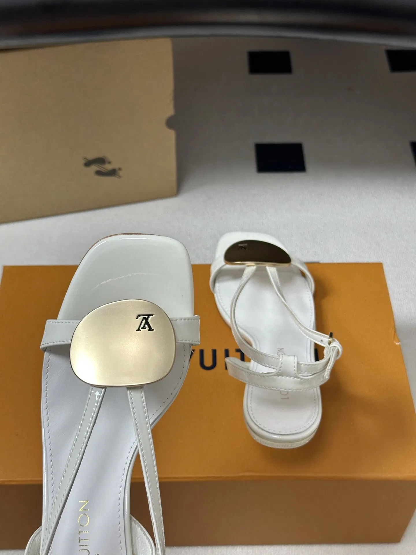 LV 27FW LDWAQLG 057 구두 8