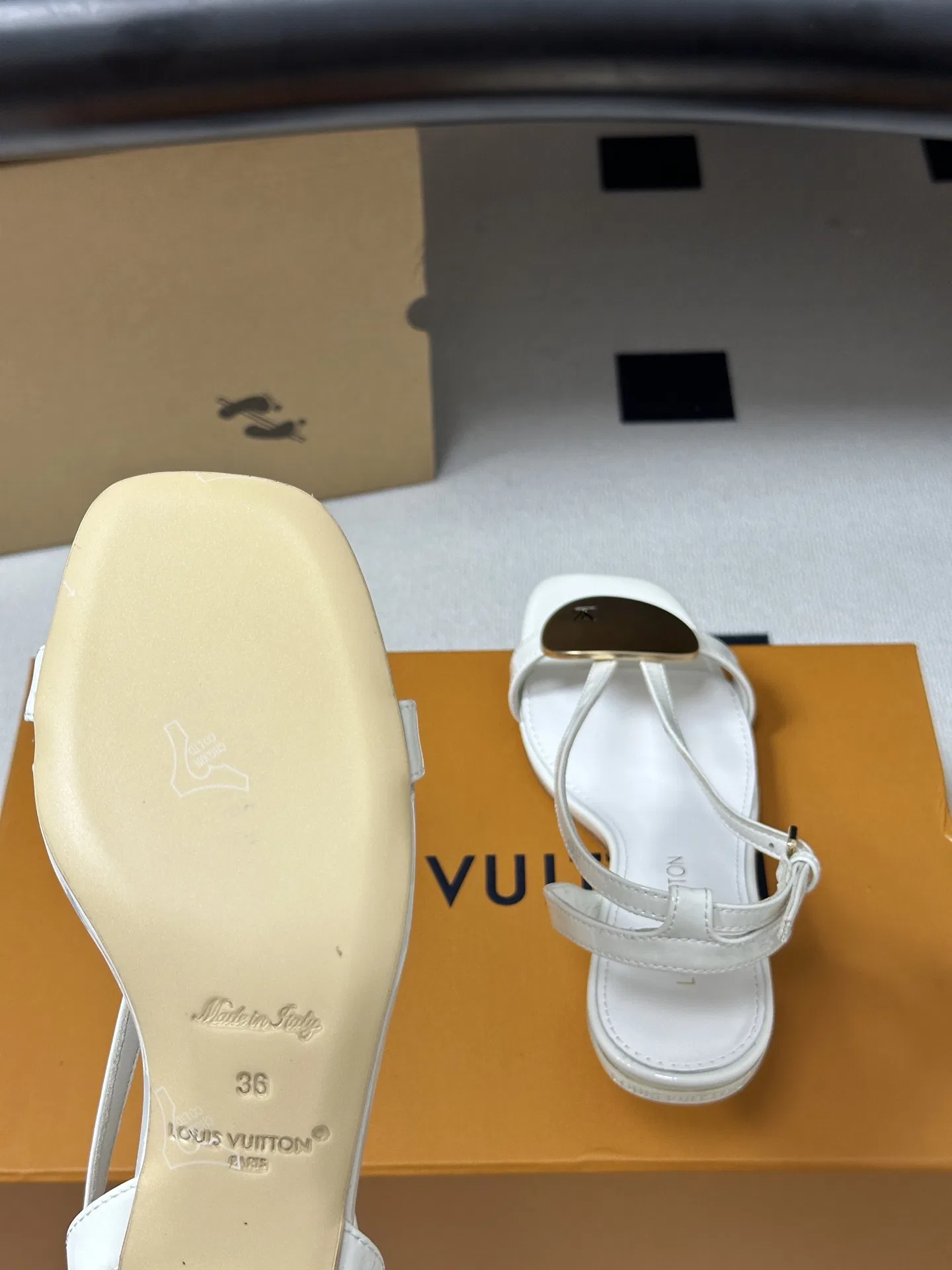 LV 27FW LDWAQLG 057 구두 9