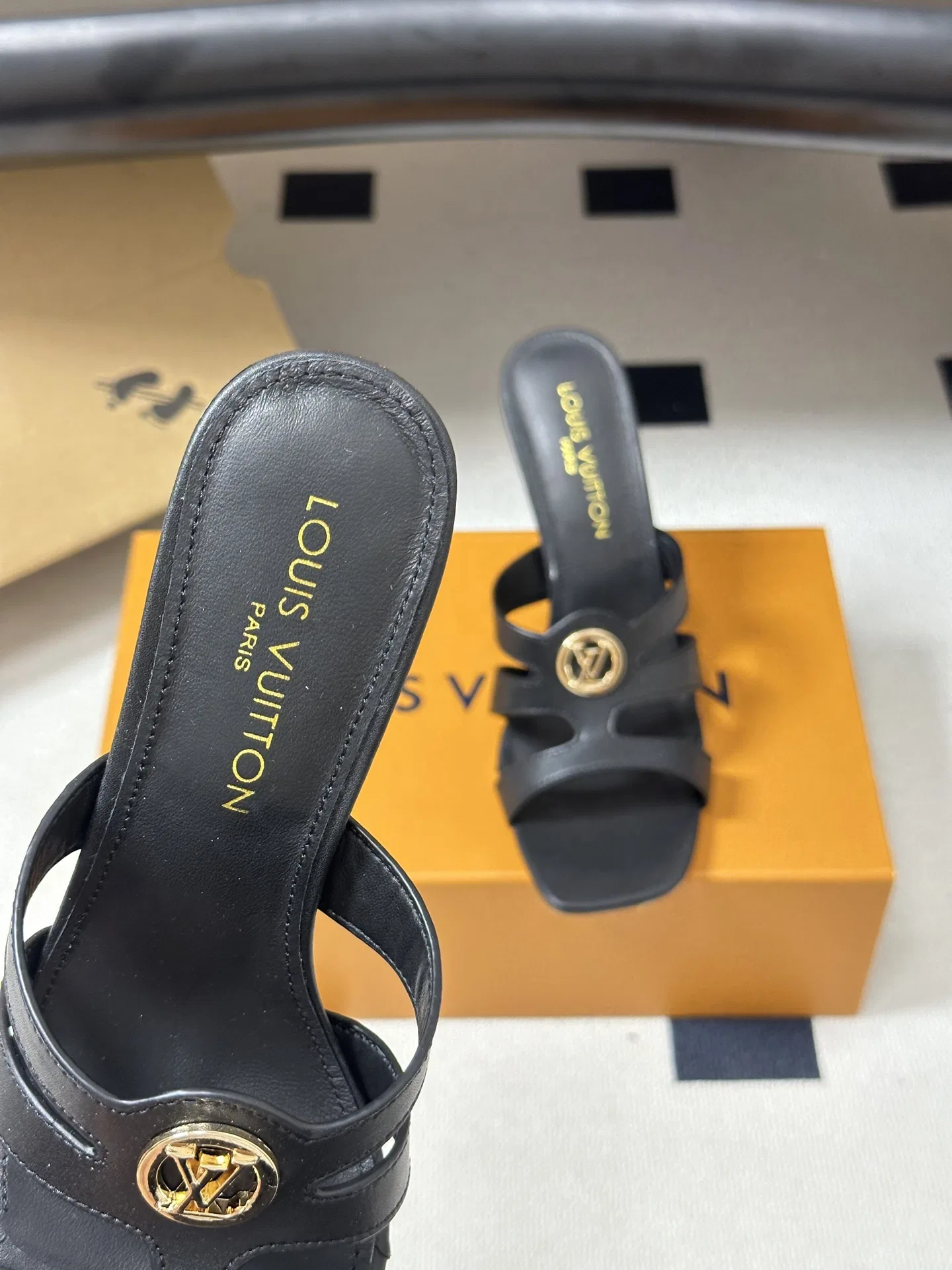 LV 27FW LDWAQLG 058 구두 7