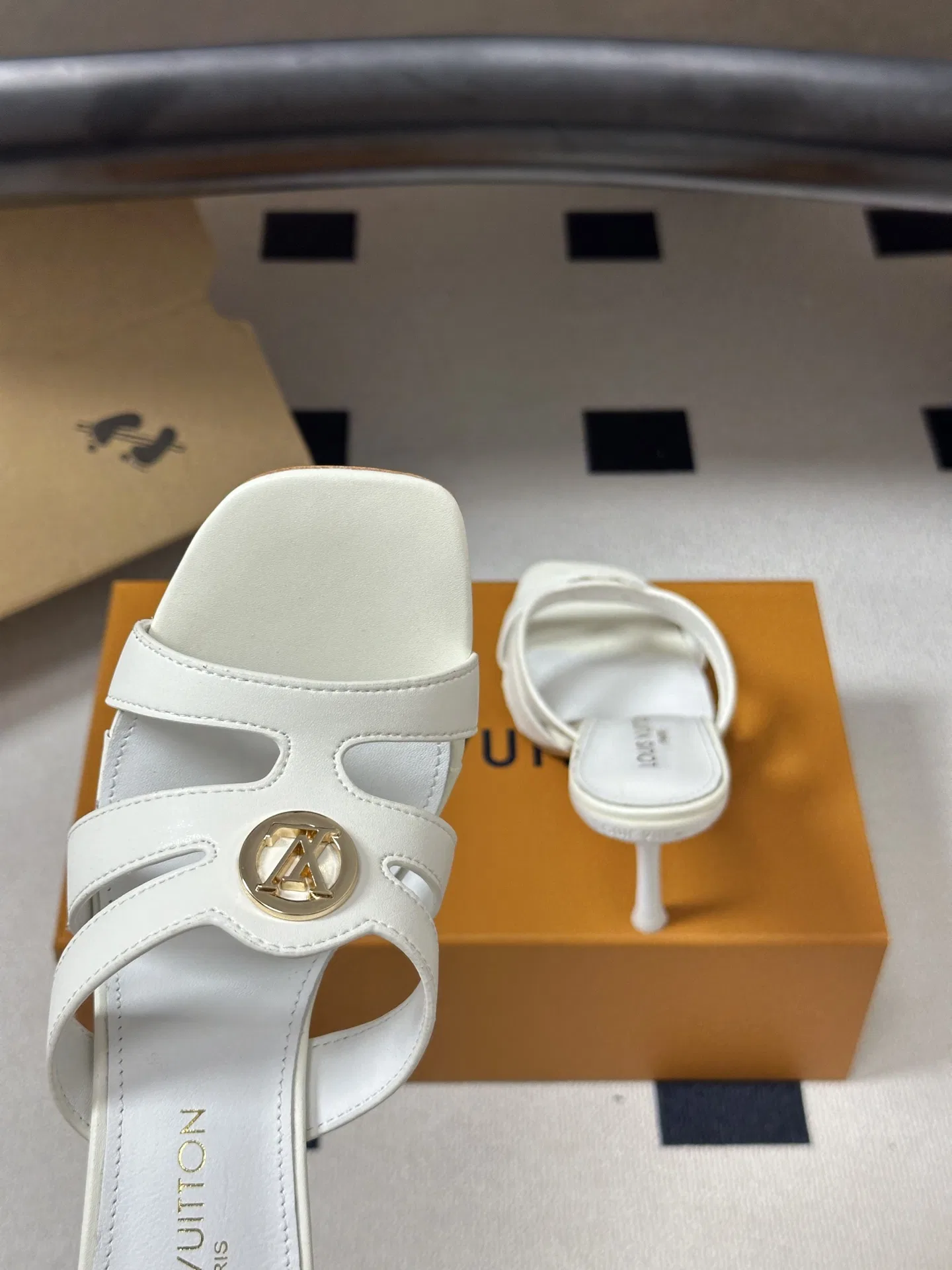 LV 27FW LDWAQLG 058 구두 17