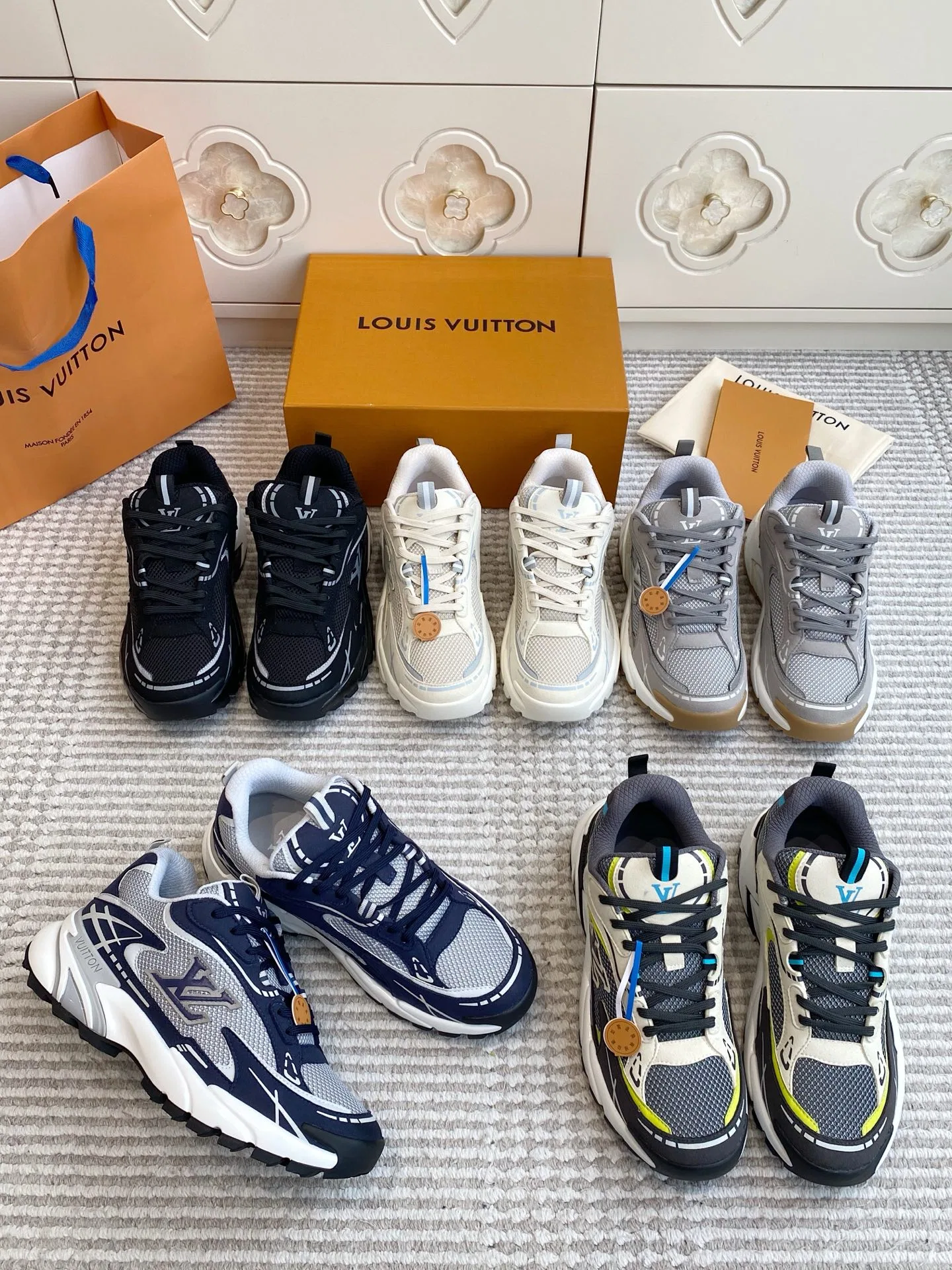 LV 27FW LDWAQLG 063 스니커즈 10
