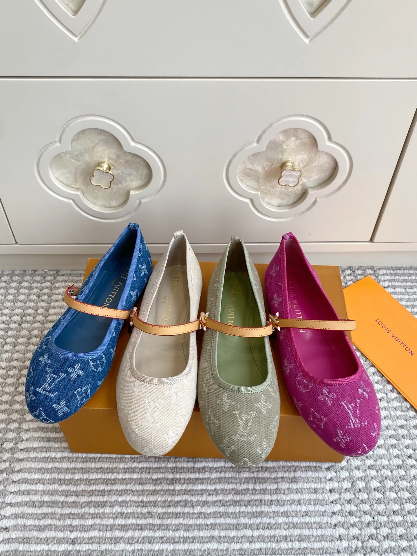 LV 27FW LDWAQLG 064 플랫슈즈 21
