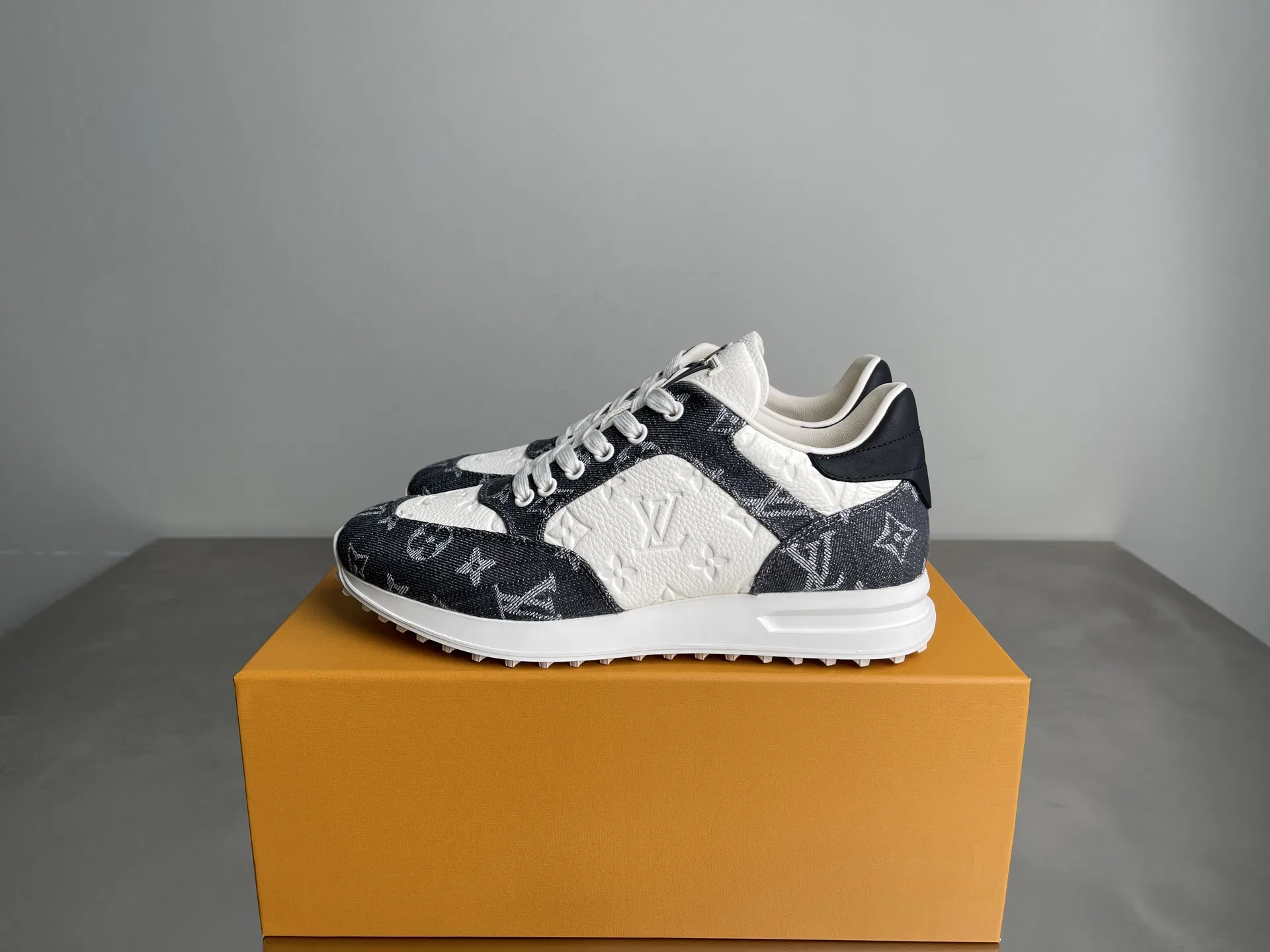 LV 27FW LDWAQLG 069 스니커즈 10