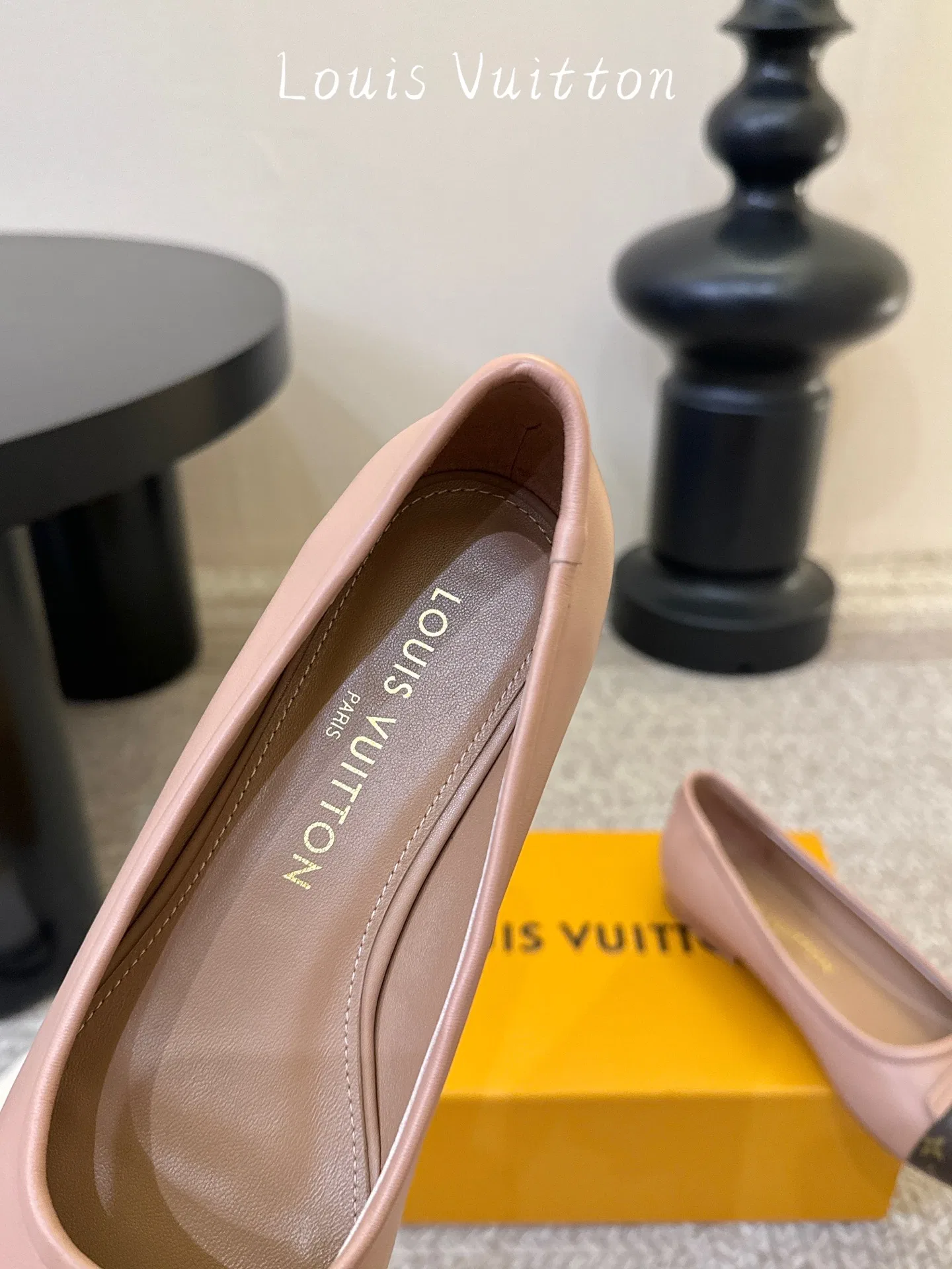 LV 27FW LDWAQLG 073 플랫슈즈 15