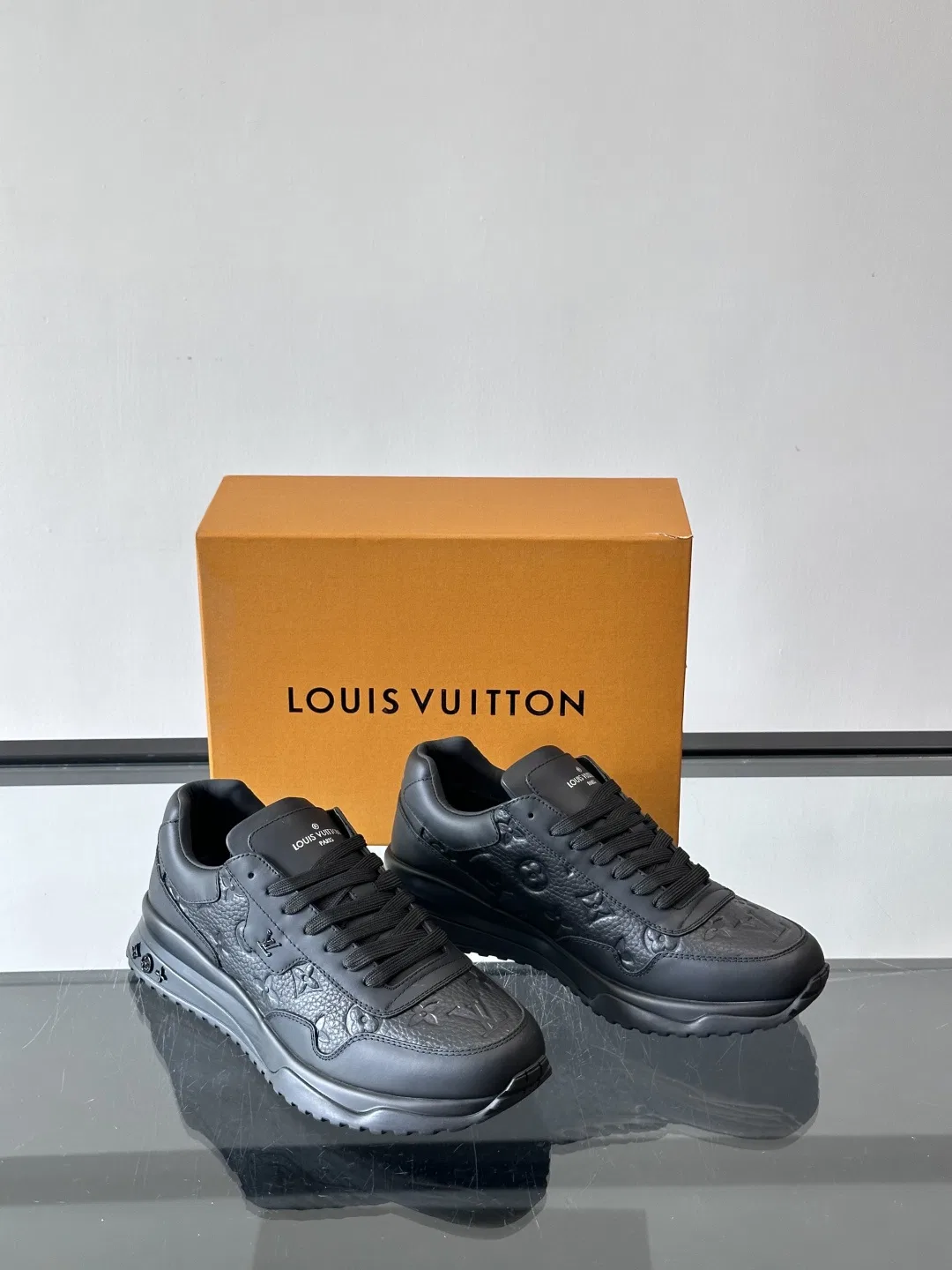 LV 27FW LDWAQLG 076 스니커즈 8
