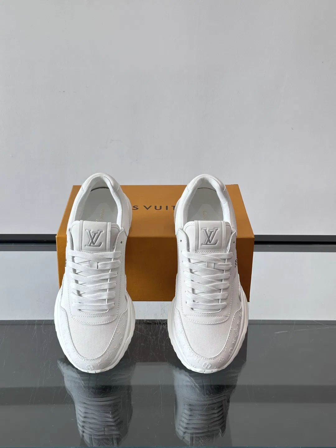 LV 27FW LDWAQLG 077 스니커즈 15