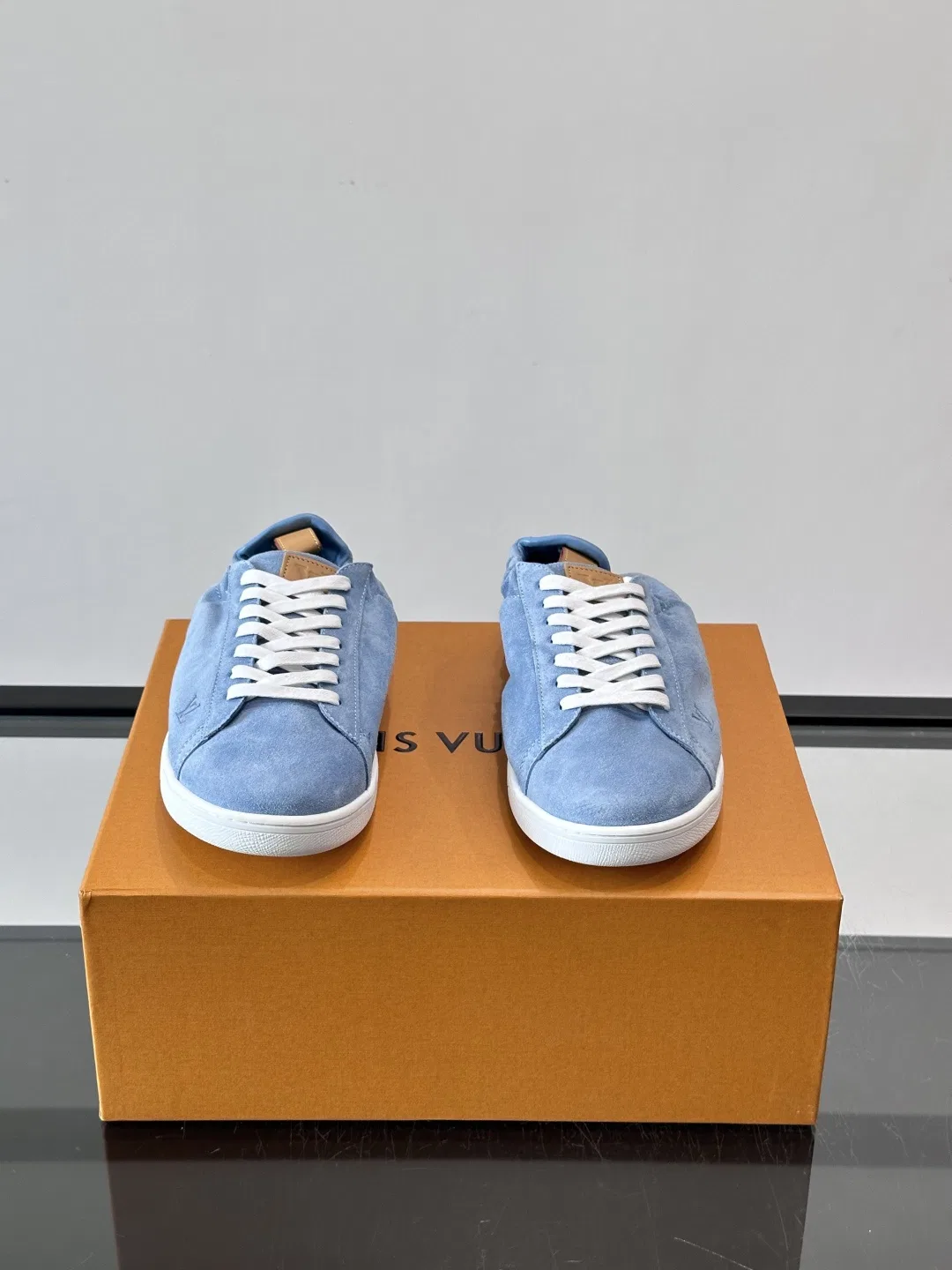 LV 27FW LDWAQLG 078 스니커즈 11