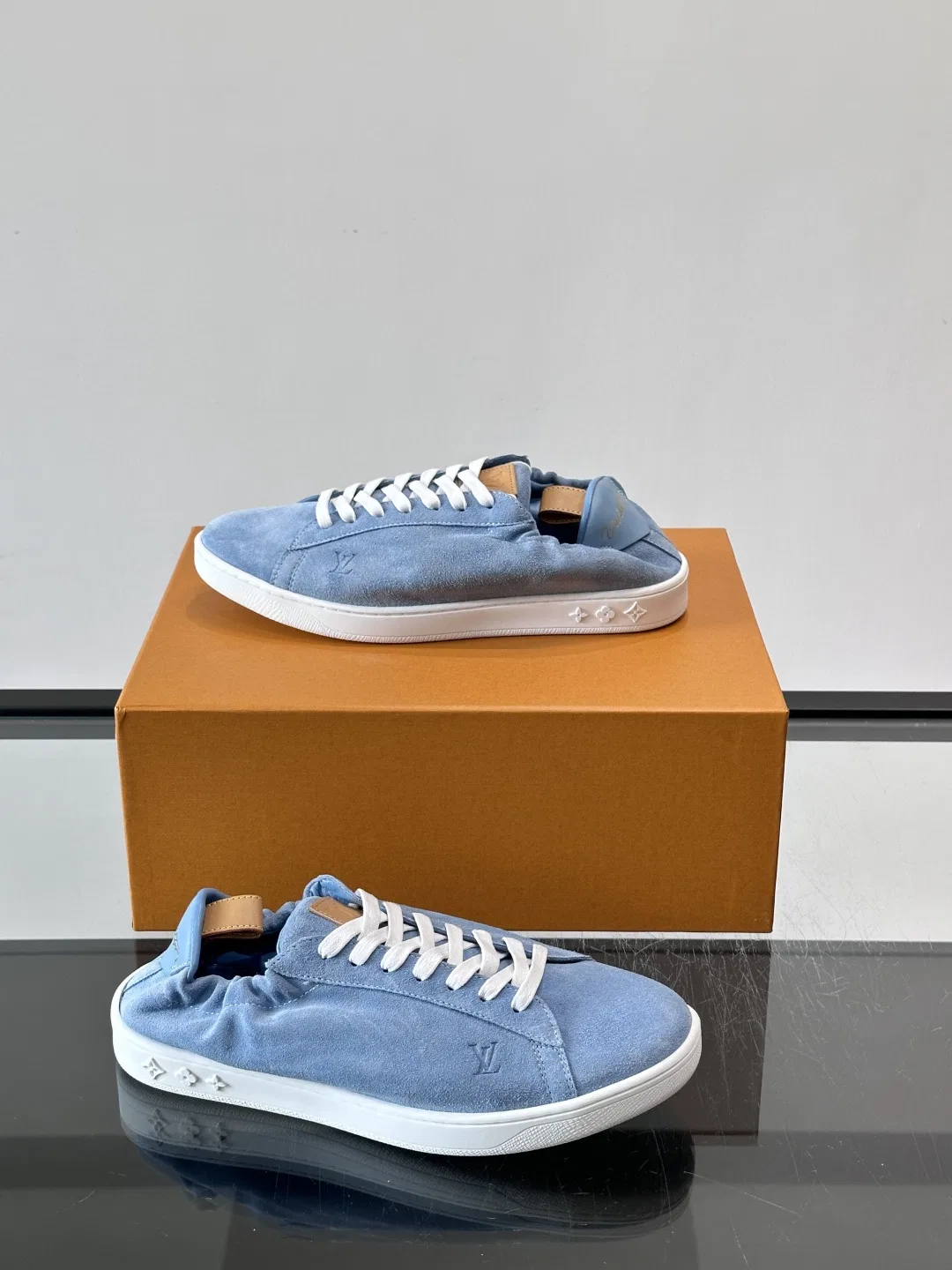 LV 27FW LDWAQLG 078 스니커즈 13