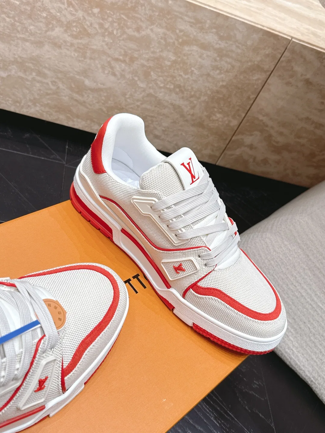 LV 27FW LDWAQLG 081 스니커즈 7