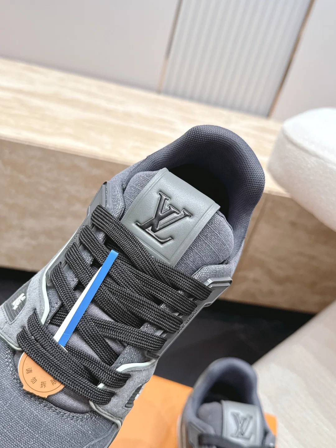 LV 27FW LDWAQLG 081 스니커즈 15