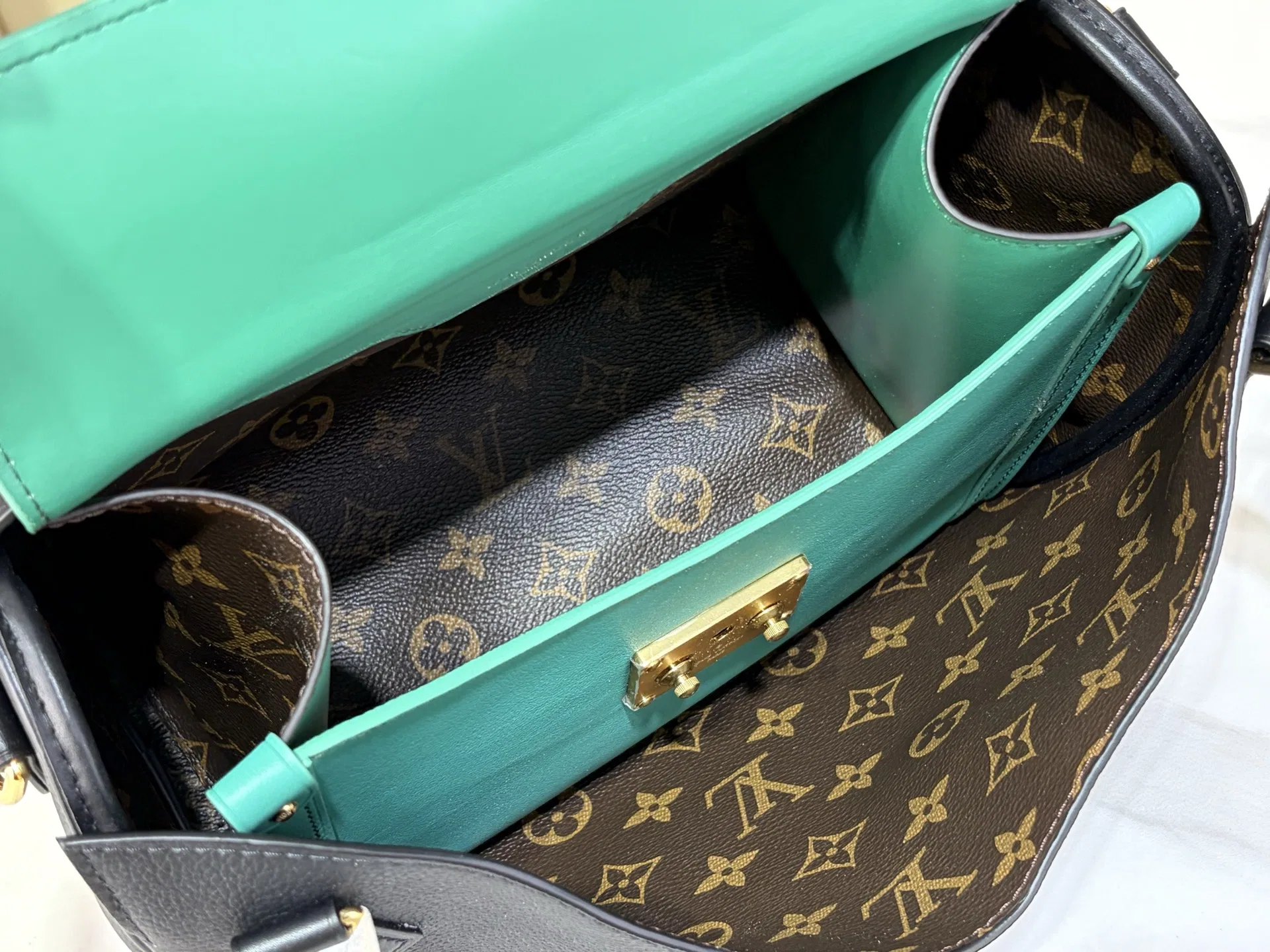 LV 27FW LDWAQLG 082 토트백 8