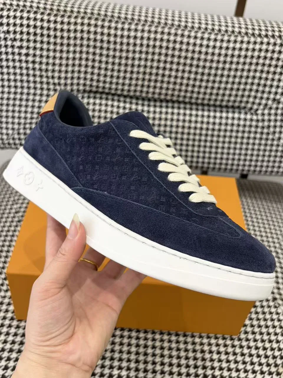 LV 27FW LDWAQLG 086 스니커즈 8