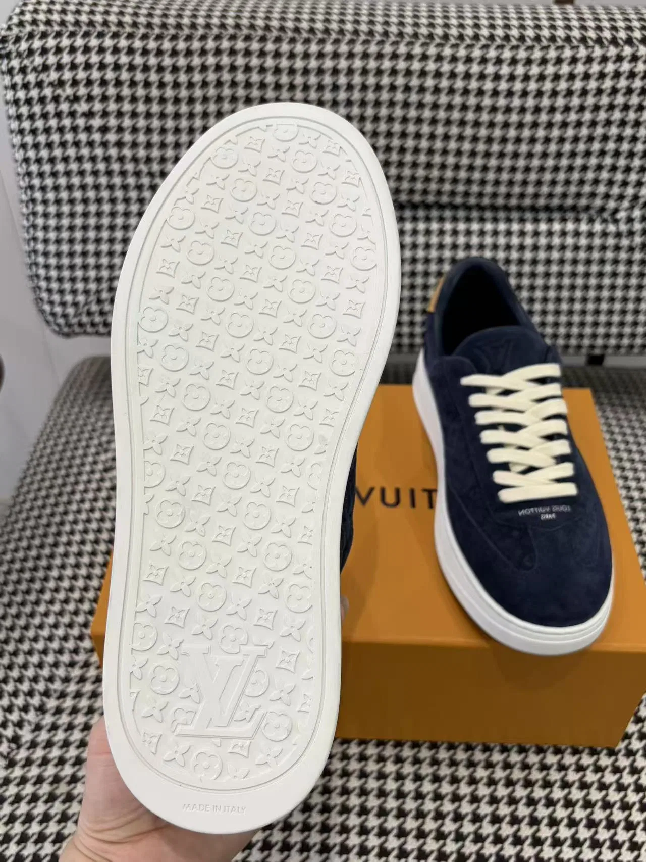 LV 27FW LDWAQLG 086 스니커즈 9