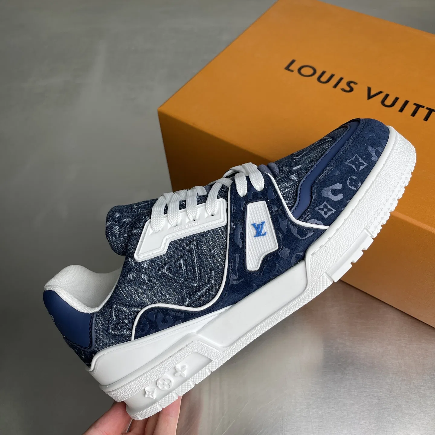 LV 27FW LDWAQLG 088 스니커즈 21
