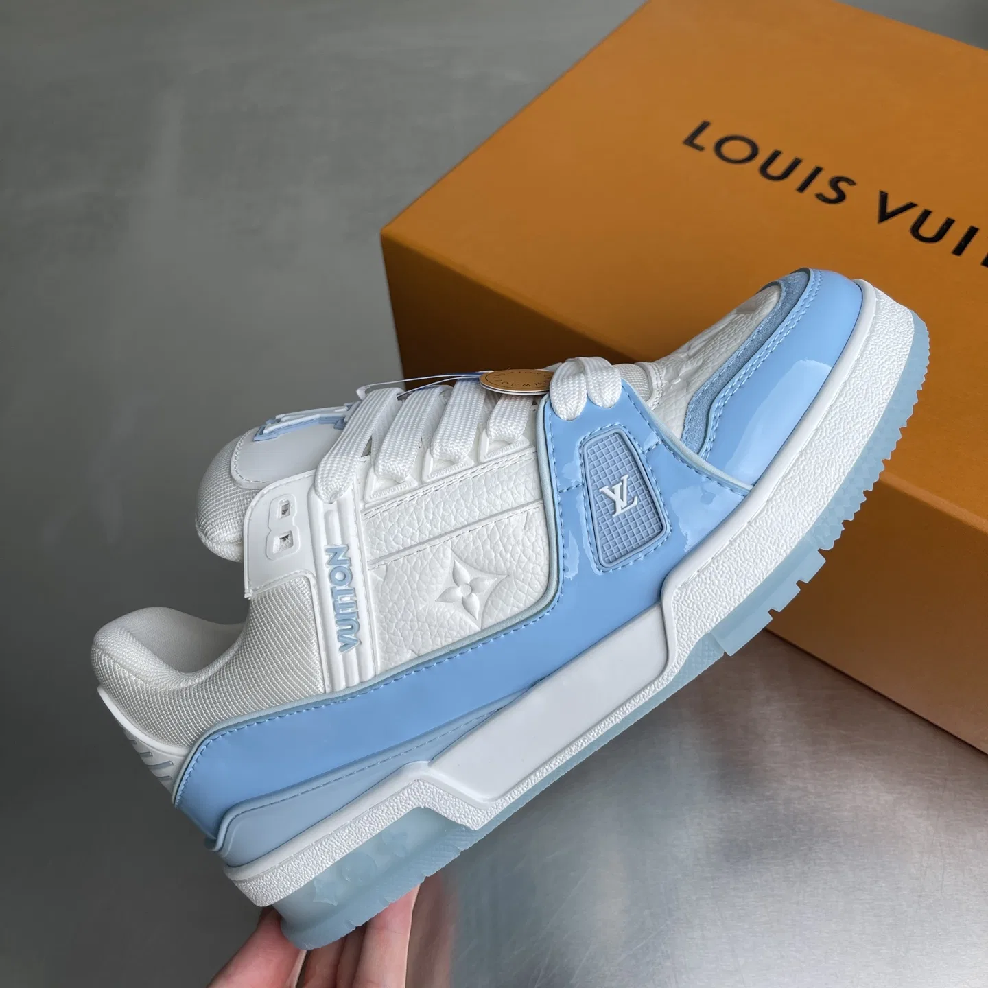 LV 27FW LDWAQLG 089 스니커즈 20