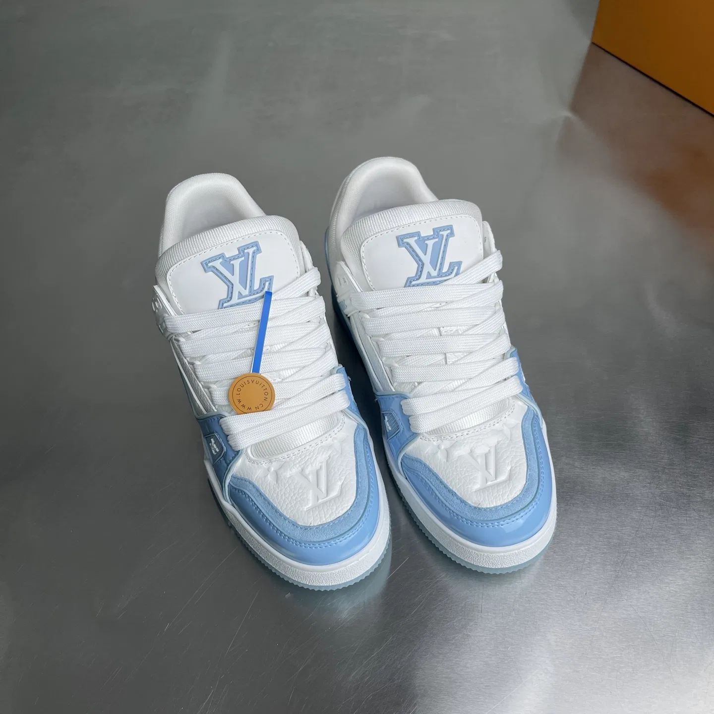 LV 27FW LDWAQLG 089 스니커즈 22
