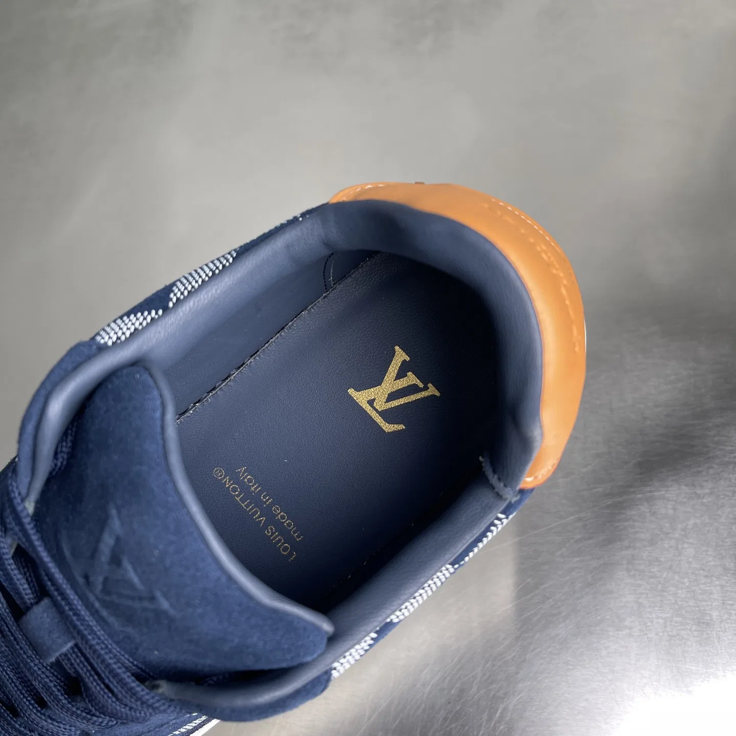 LV 27FW LDWAQLG 090 스니커즈 16