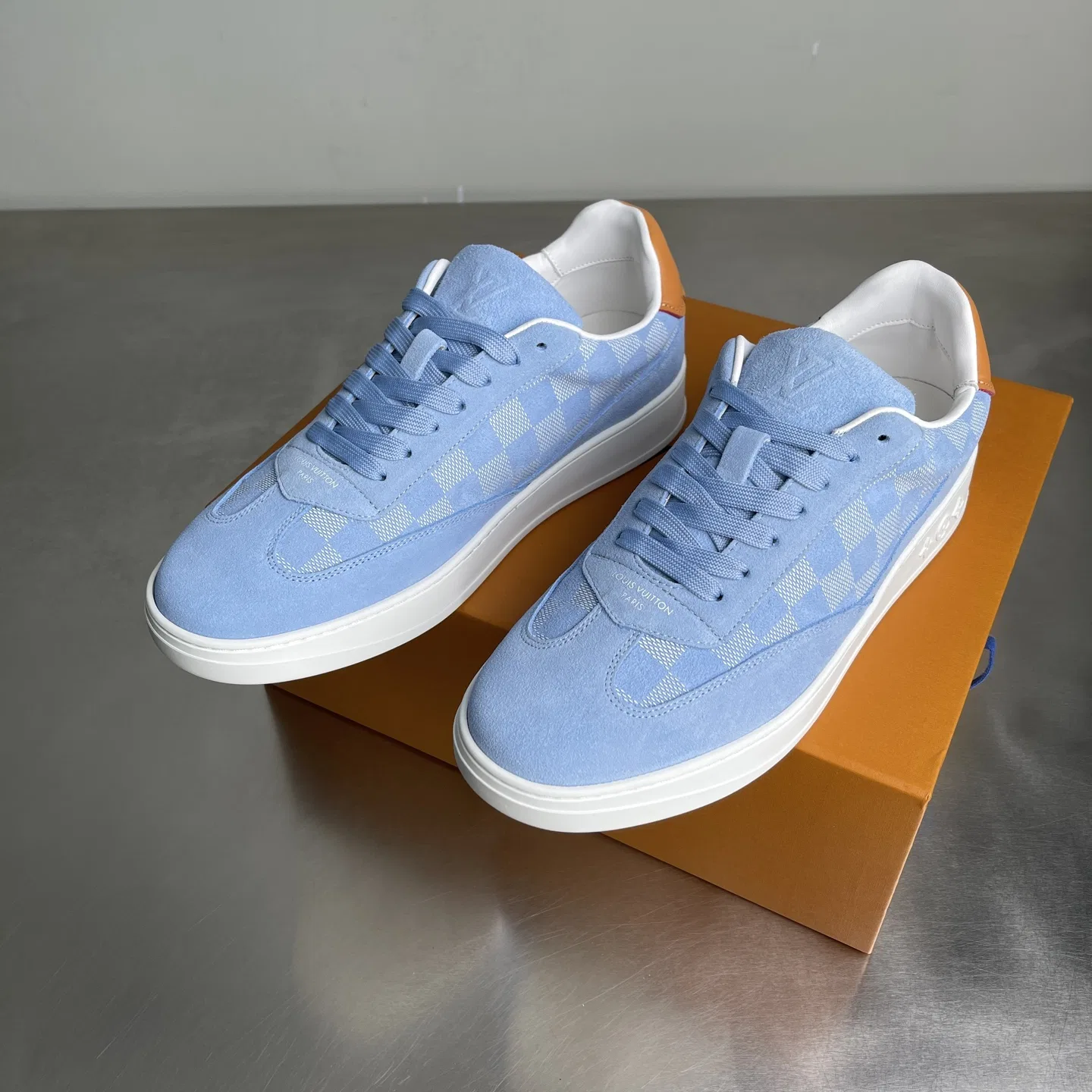 LV 27FW LDWAQLG 090 스니커즈 26