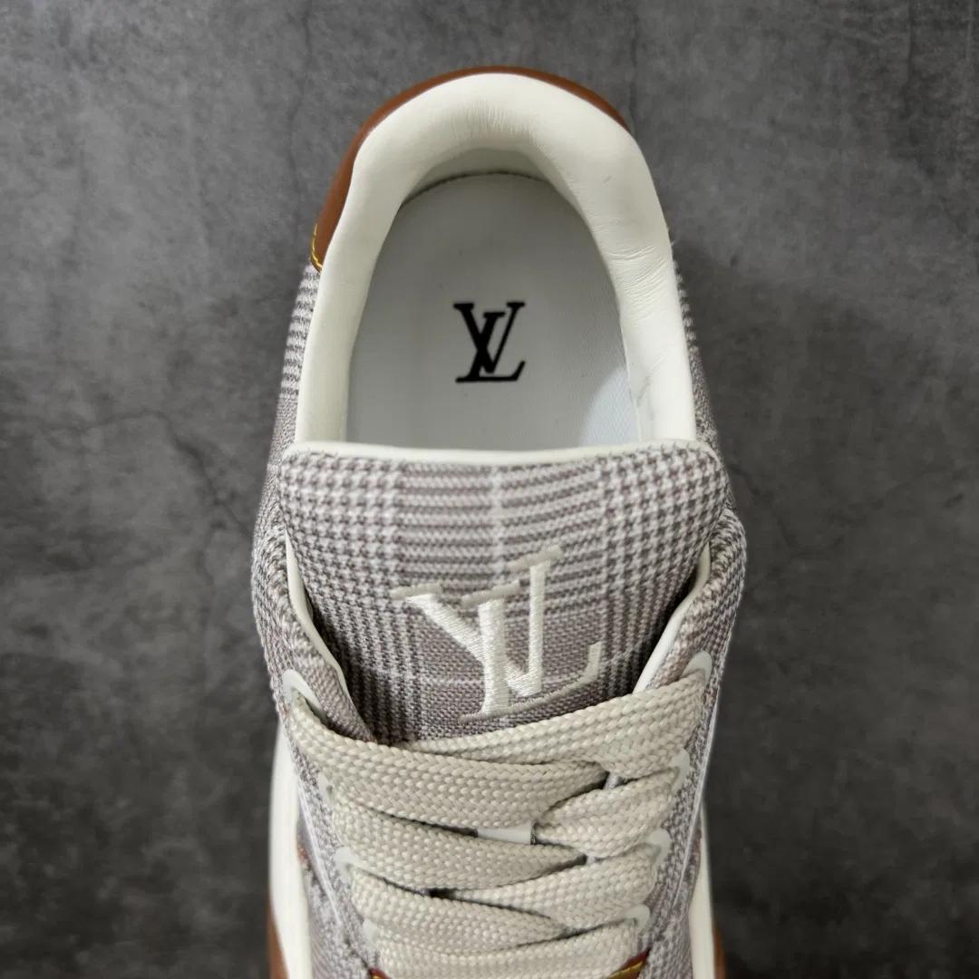 LV 27FW LDWAQLG 091 스니커즈 8