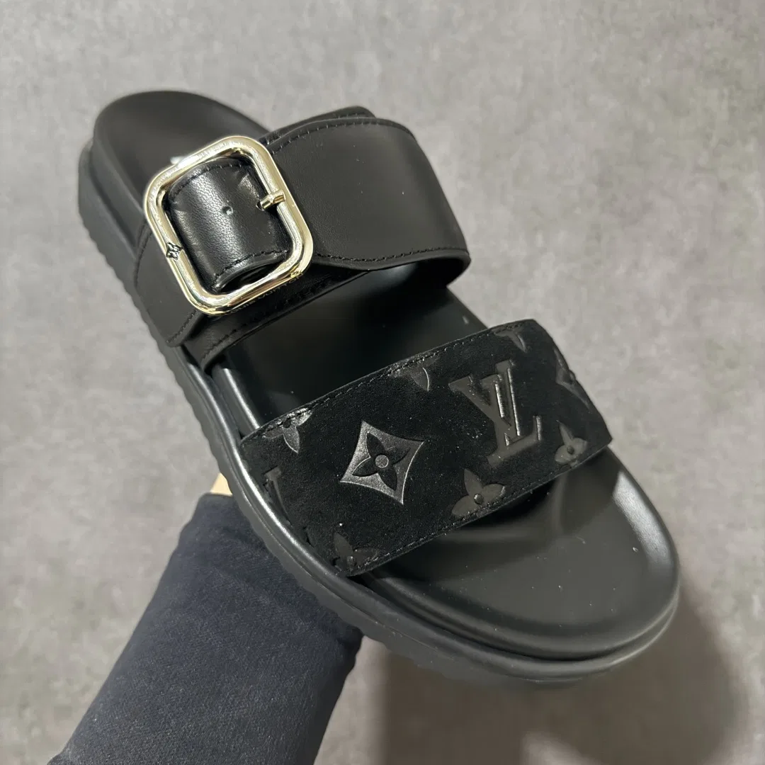 LV 27FW LDWAQLG 095 스니커즈 14