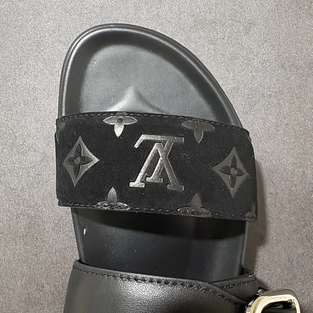 LV 27FW LDWAQLG 095 스니커즈 18