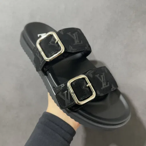 LV 27FW LDWAQLG 095 스니커즈 32