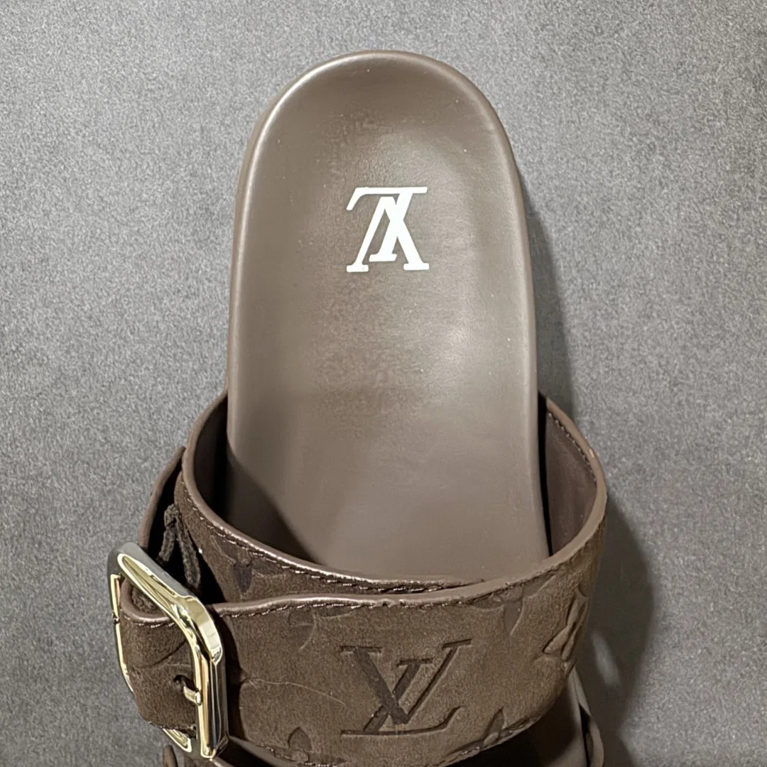 LV 27FW LDWAQLG 095 스니커즈 38