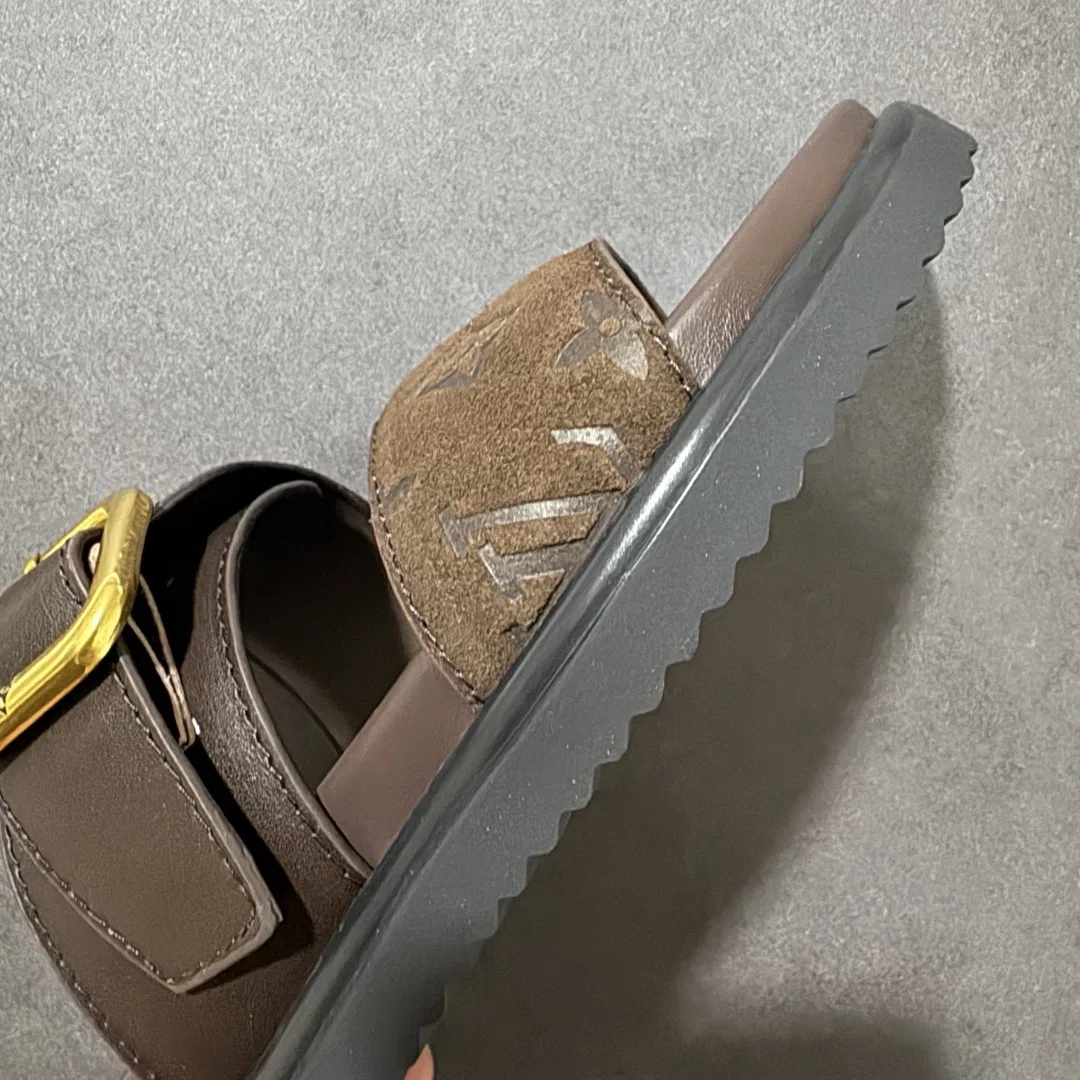 LV 27FW LDWAQLG 095 스니커즈 57
