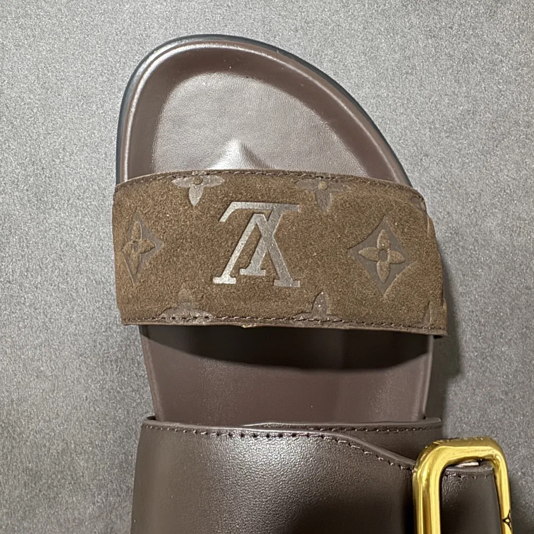 LV 27FW LDWAQLG 095 스니커즈 60