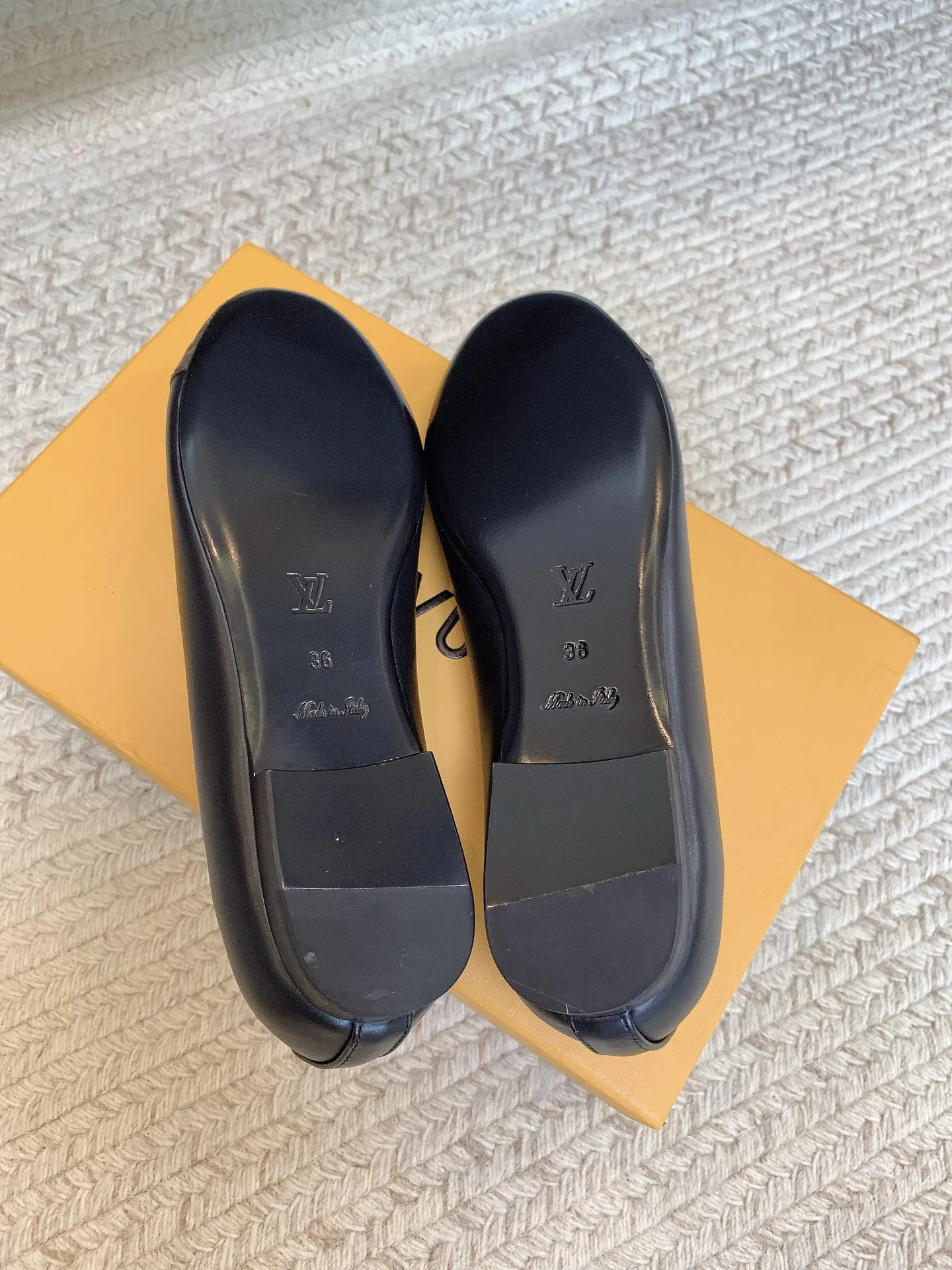 LV 27FW LDWAQLG 098 플랫슈즈 12