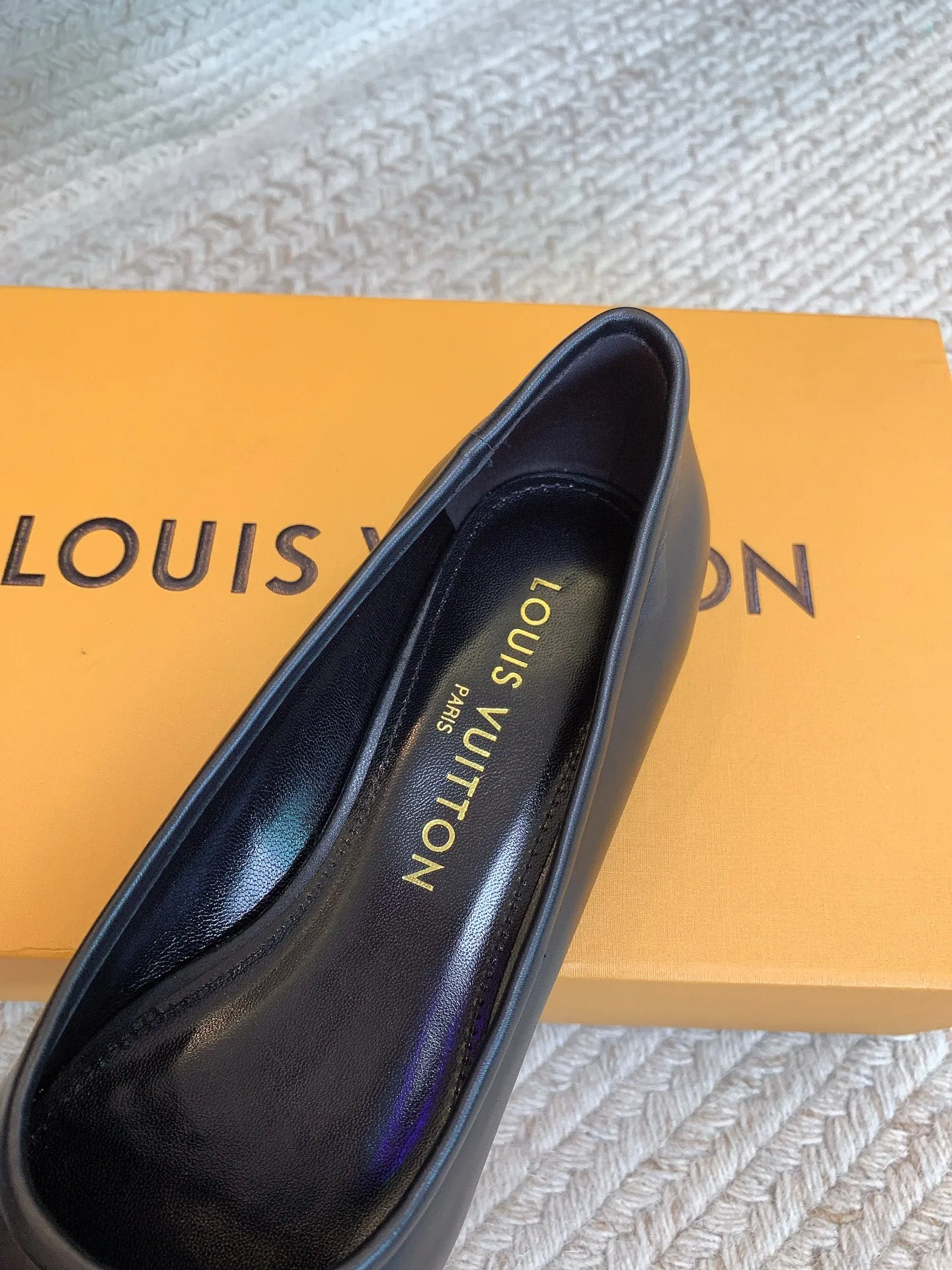 LV 27FW LDWAQLG 098 플랫슈즈 14