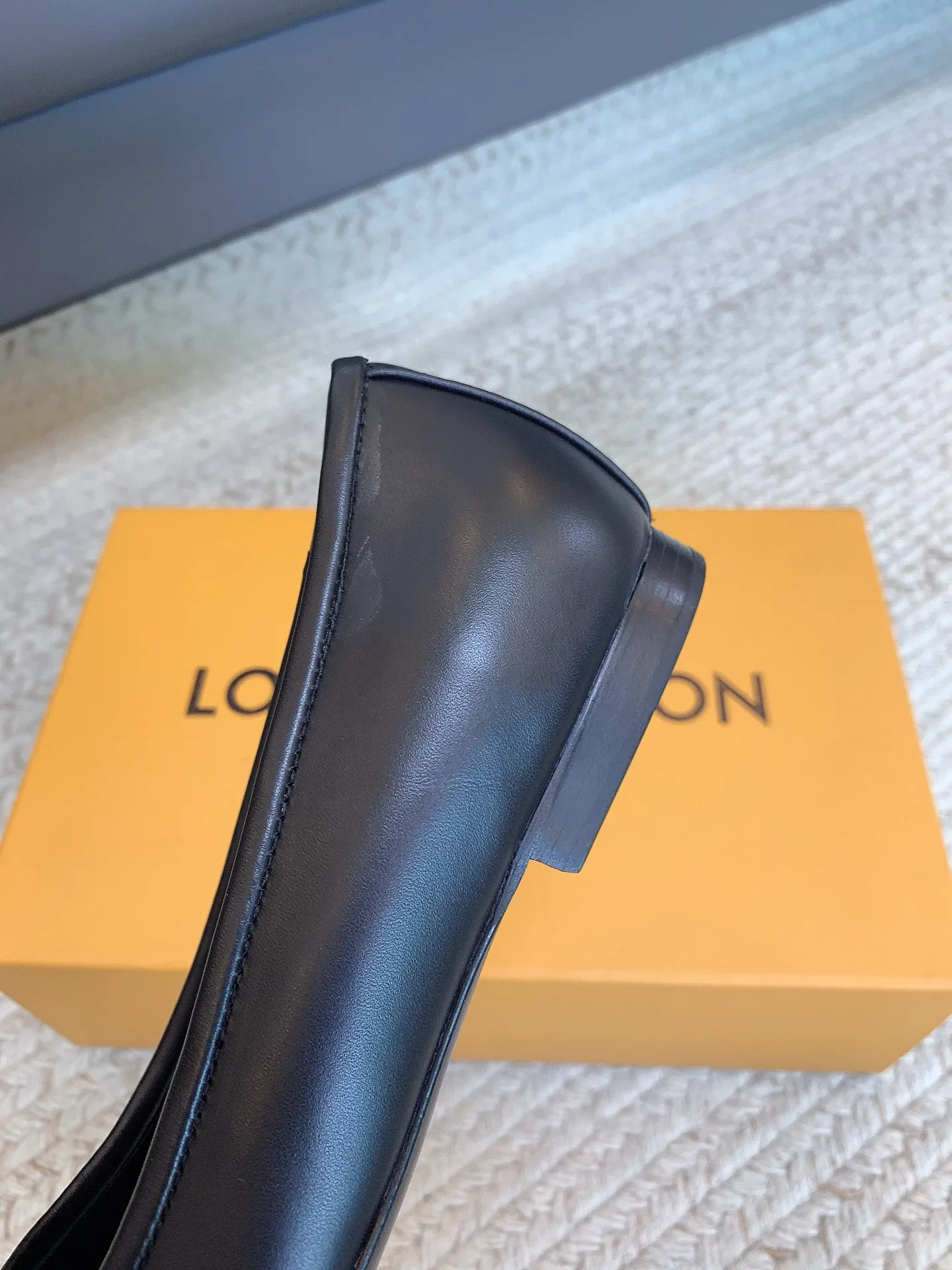 LV 27FW LDWAQLG 098 플랫슈즈 15