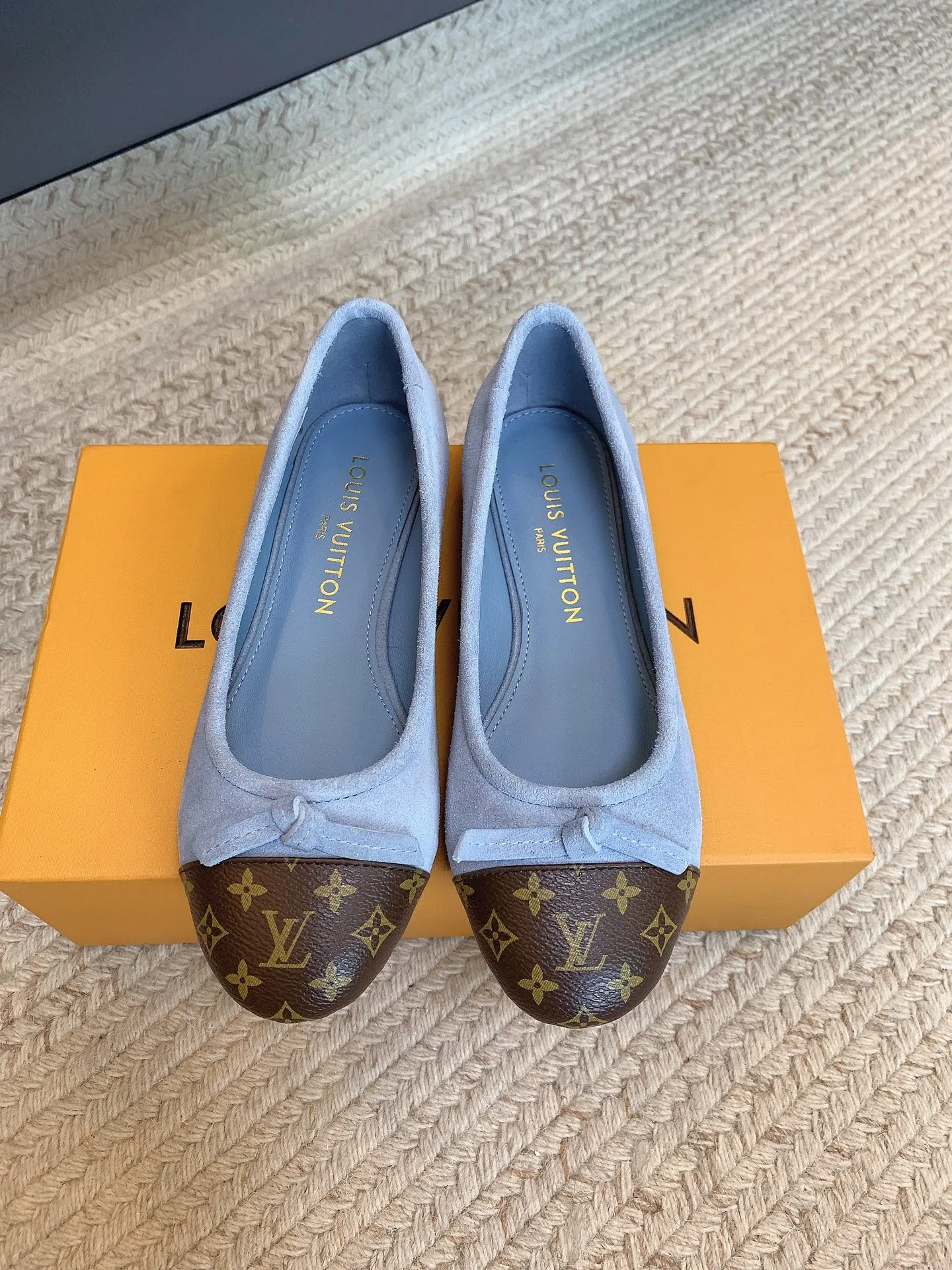 LV 27FW LDWAQLG 098 플랫슈즈 16