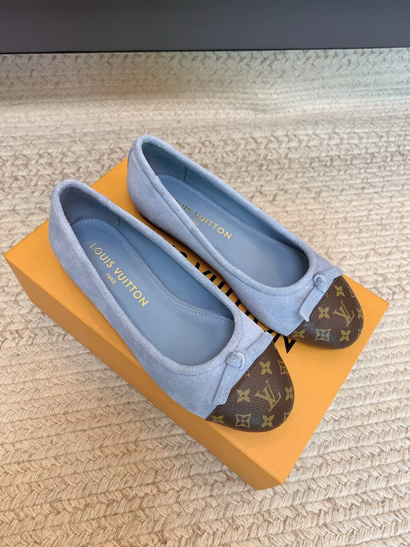 LV 27FW LDWAQLG 098 플랫슈즈 17