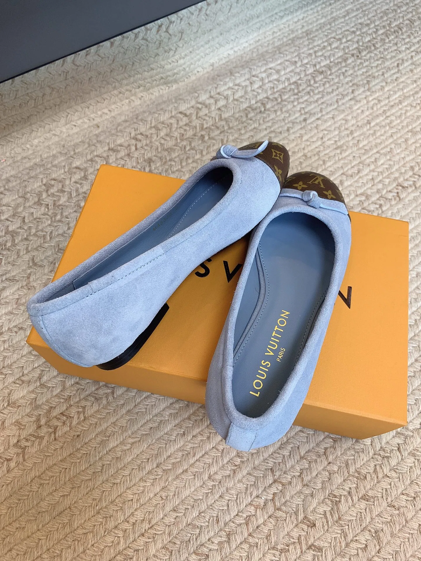 LV 27FW LDWAQLG 098 플랫슈즈 18