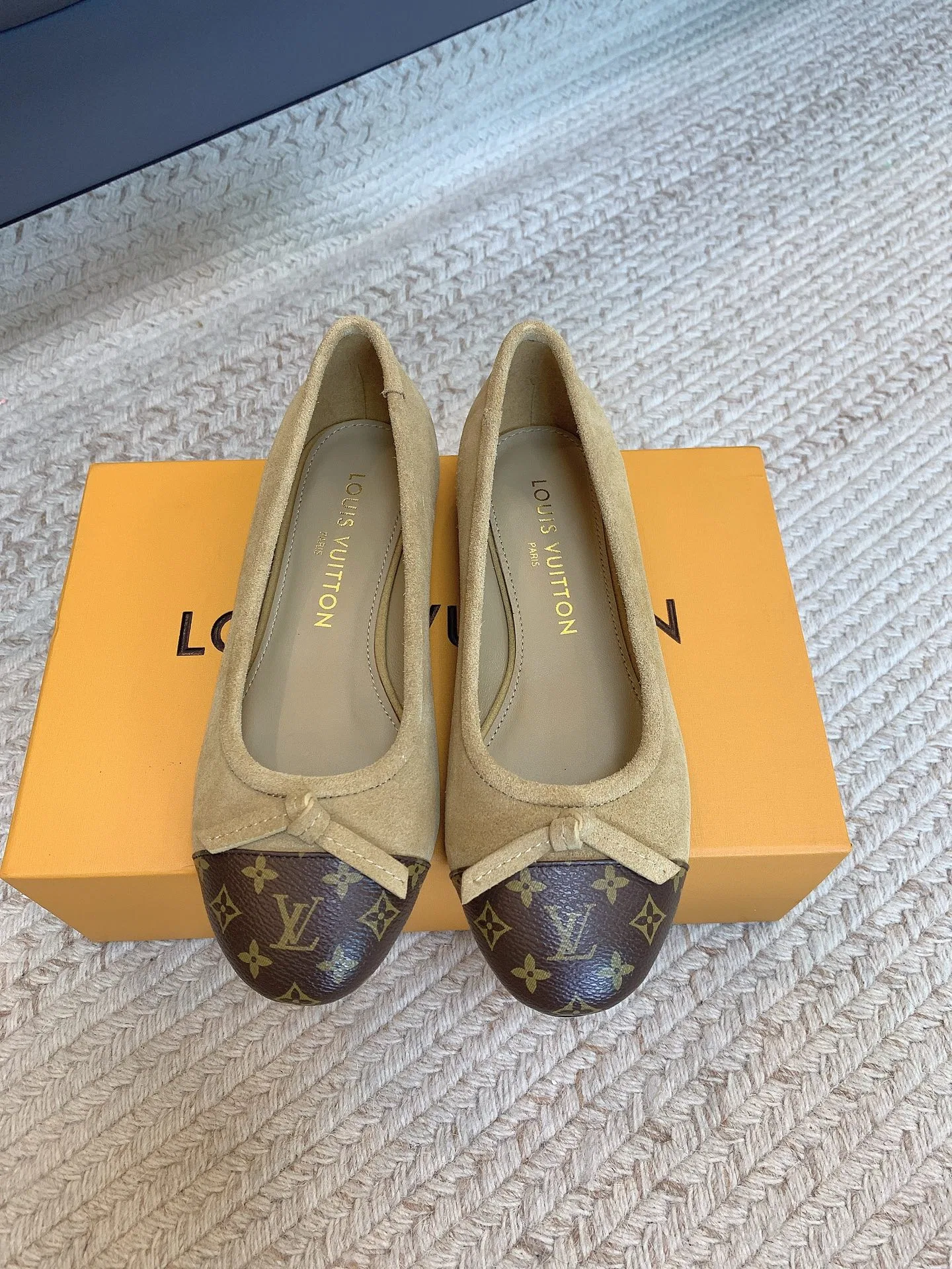 LV 27FW LDWAQLG 098 플랫슈즈 23