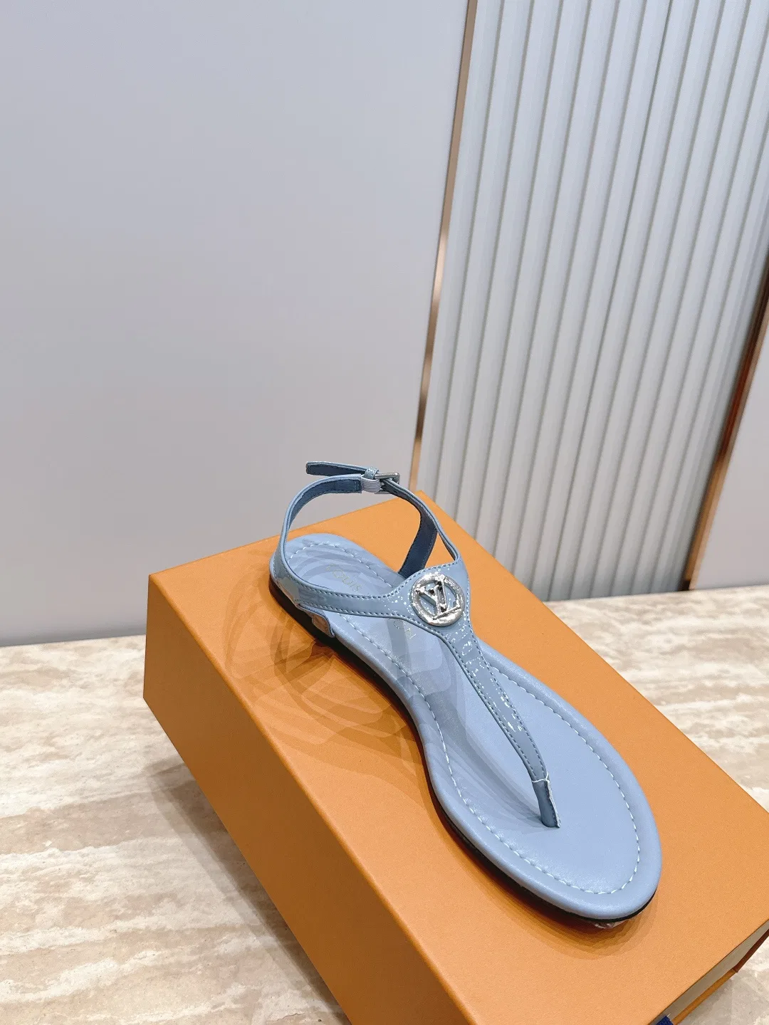 LV 27FW LDWAQLG 105 슬리퍼 15