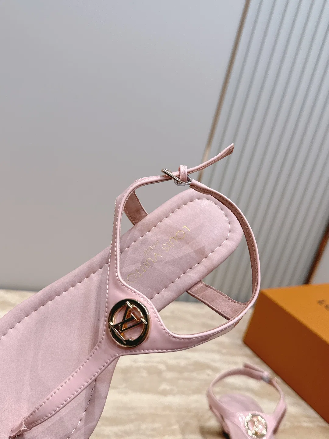 LV 27FW LDWAQLG 105 슬리퍼 20