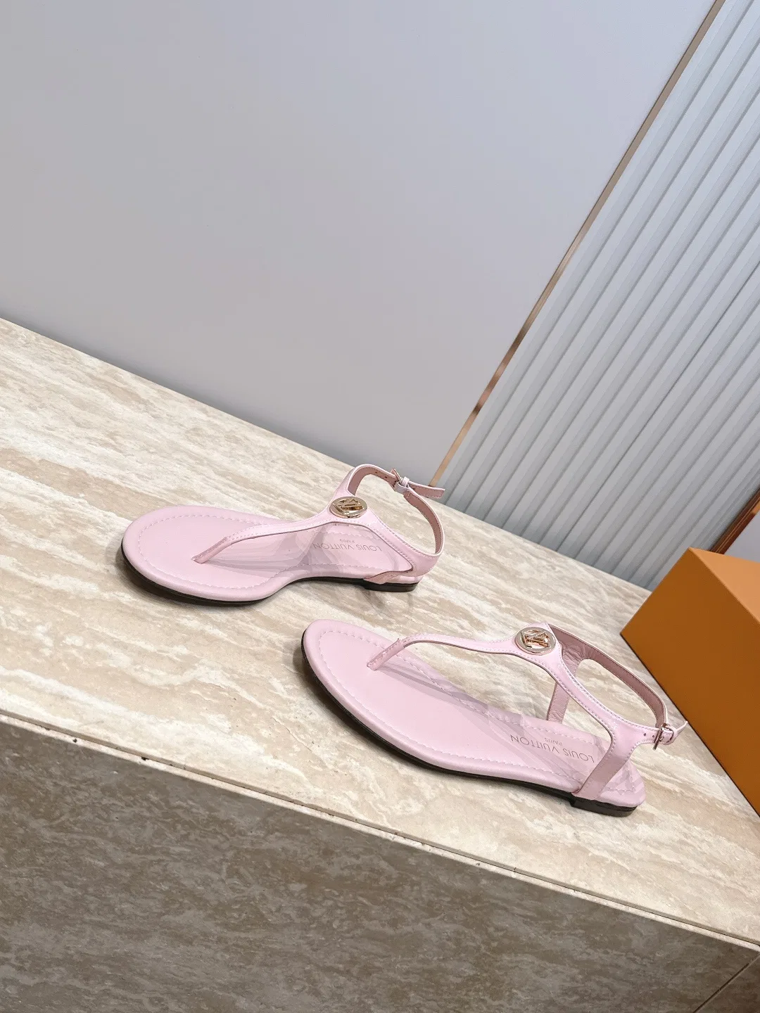 LV 27FW LDWAQLG 105 슬리퍼 23