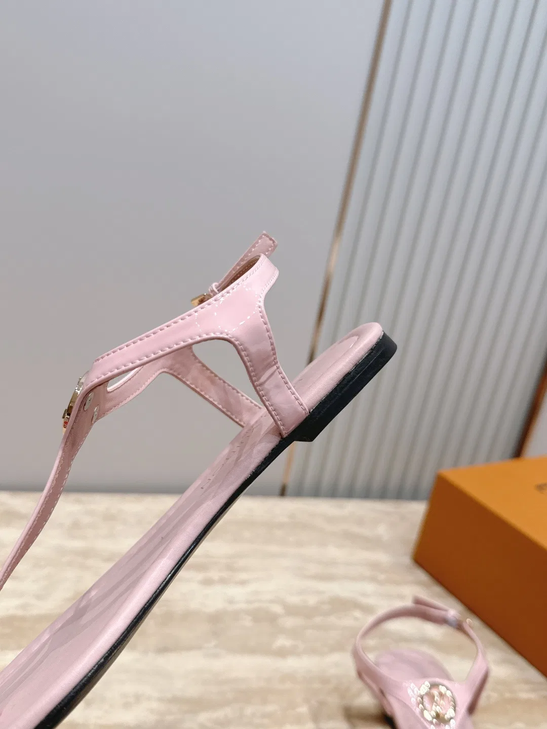 LV 27FW LDWAQLG 105 슬리퍼 26