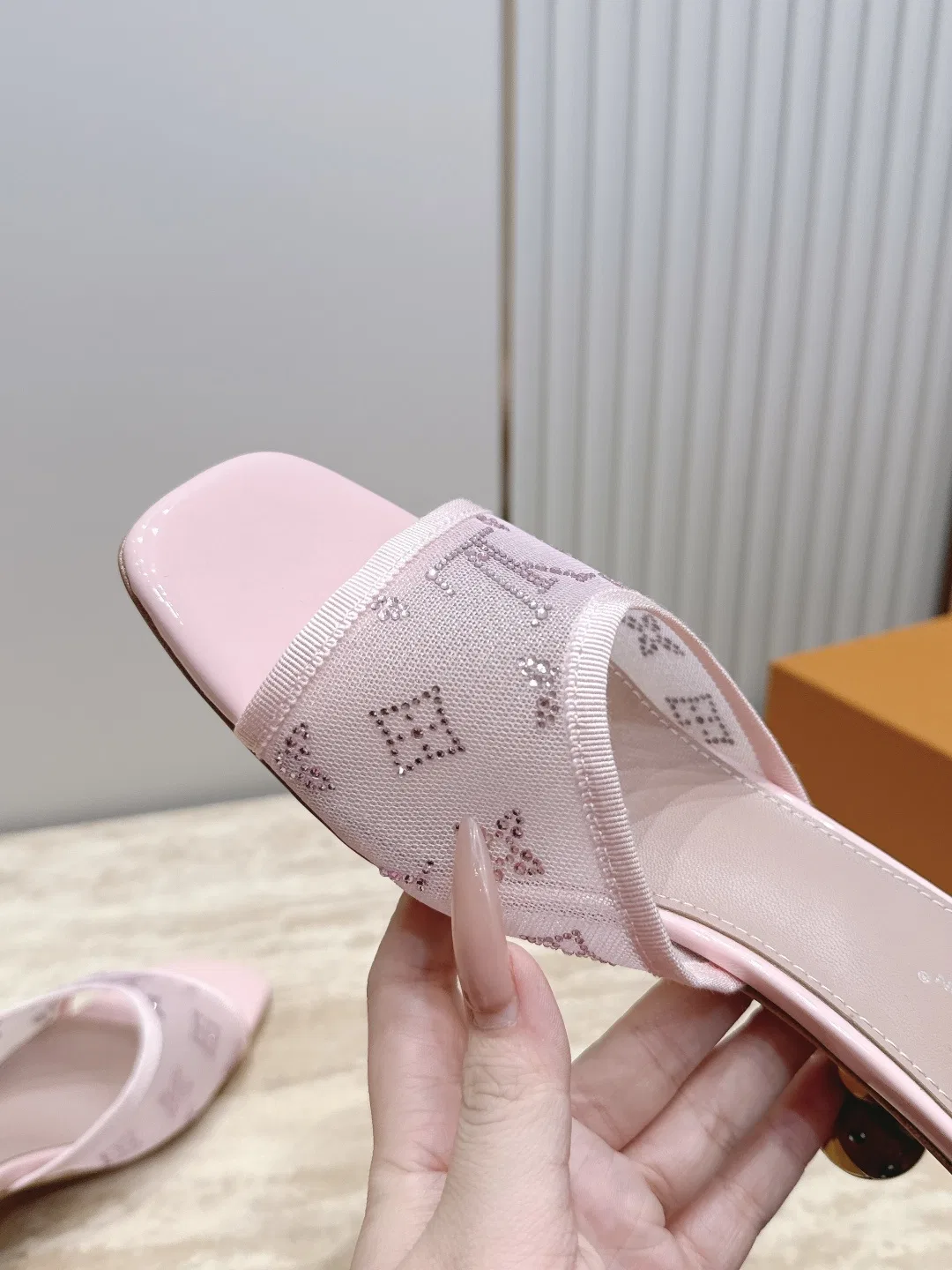 LV 27FW LDWAQLG 106 구두 34