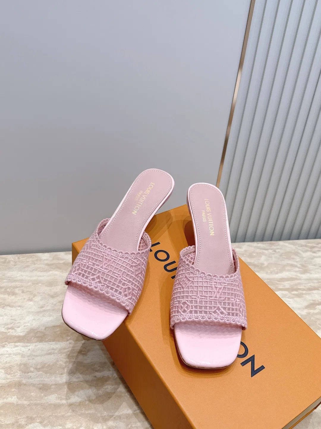 LV 27FW LDWAQLG 107 구두 23