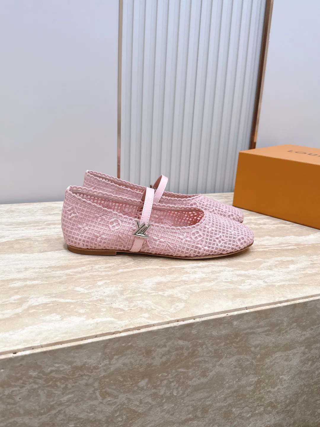 LV 27FW LDWAQLG 108 플랫슈즈 9