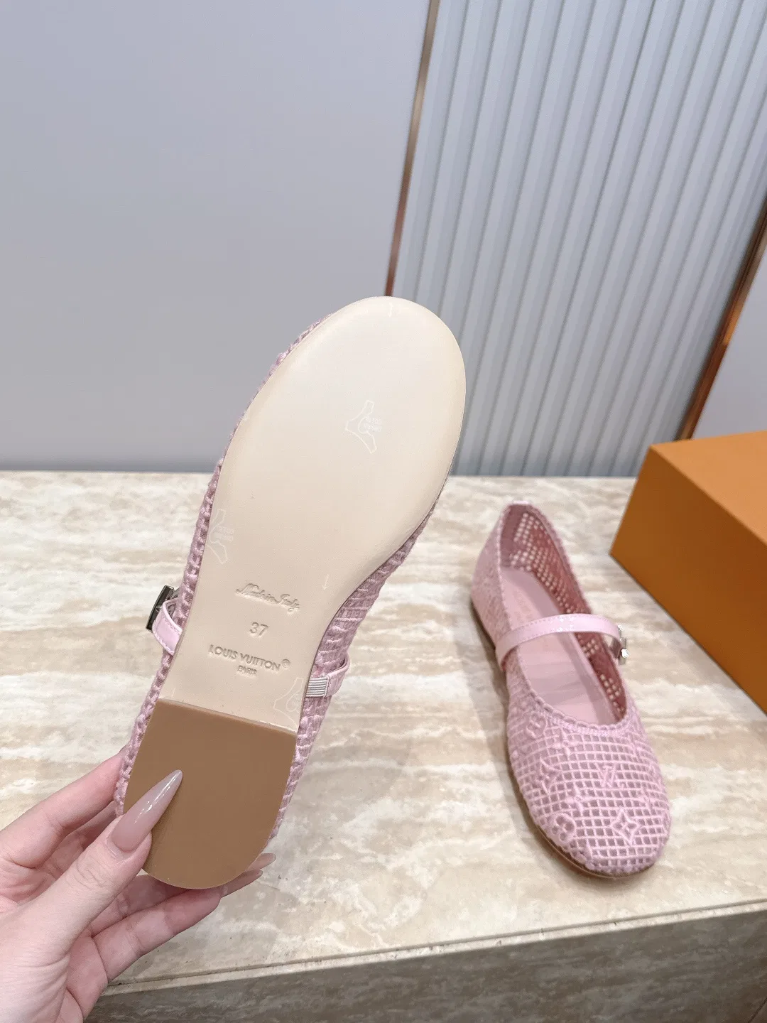 LV 27FW LDWAQLG 108 플랫슈즈 15