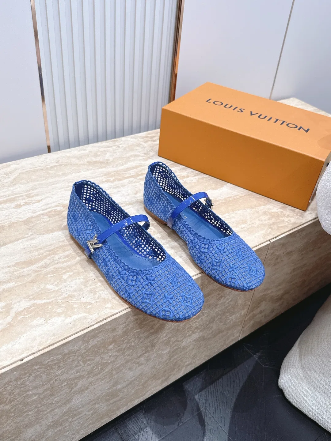 LV 27FW LDWAQLG 108 플랫슈즈 17