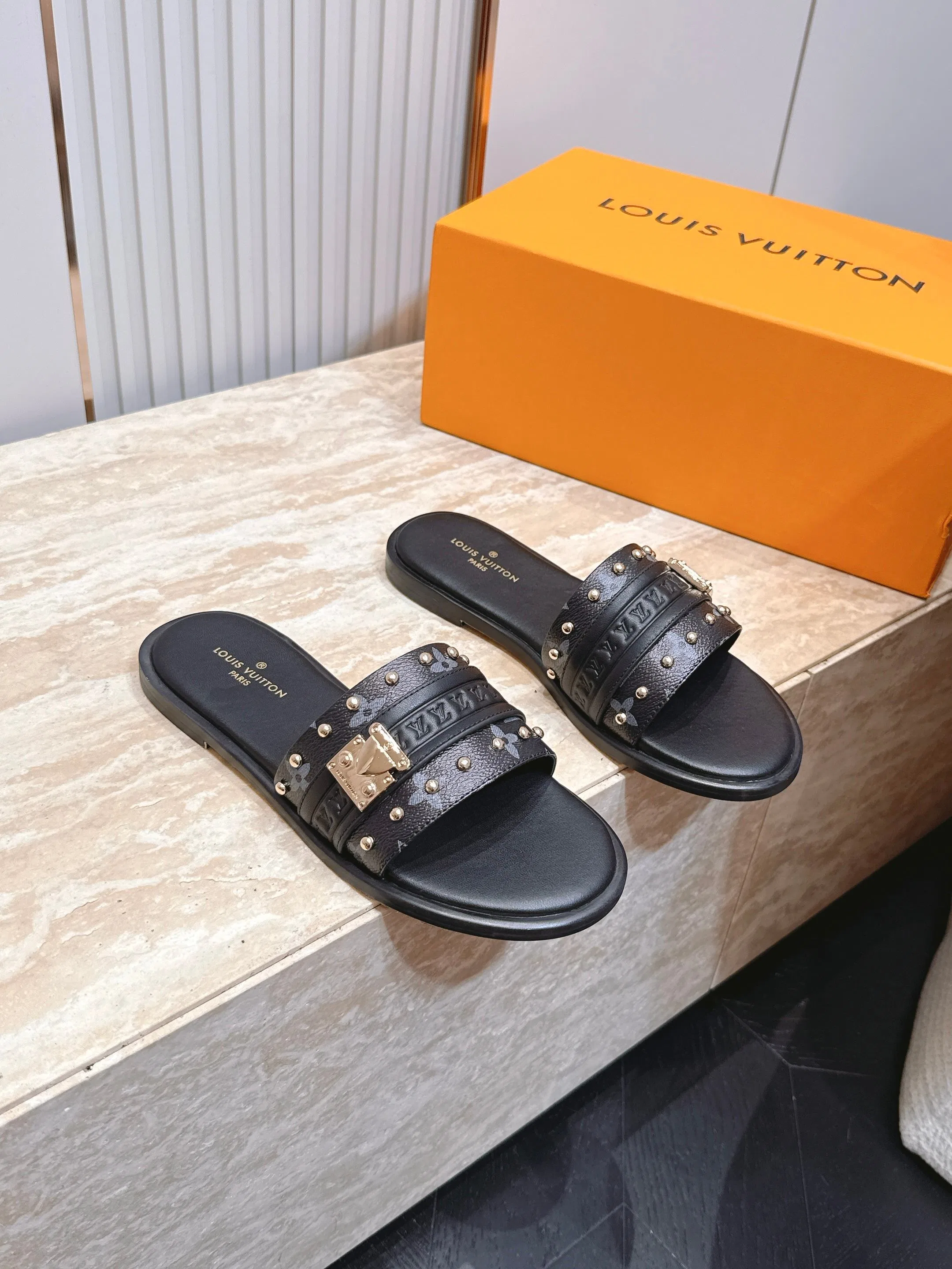 LV 27FW LDWAQLG 109 슬리퍼 8