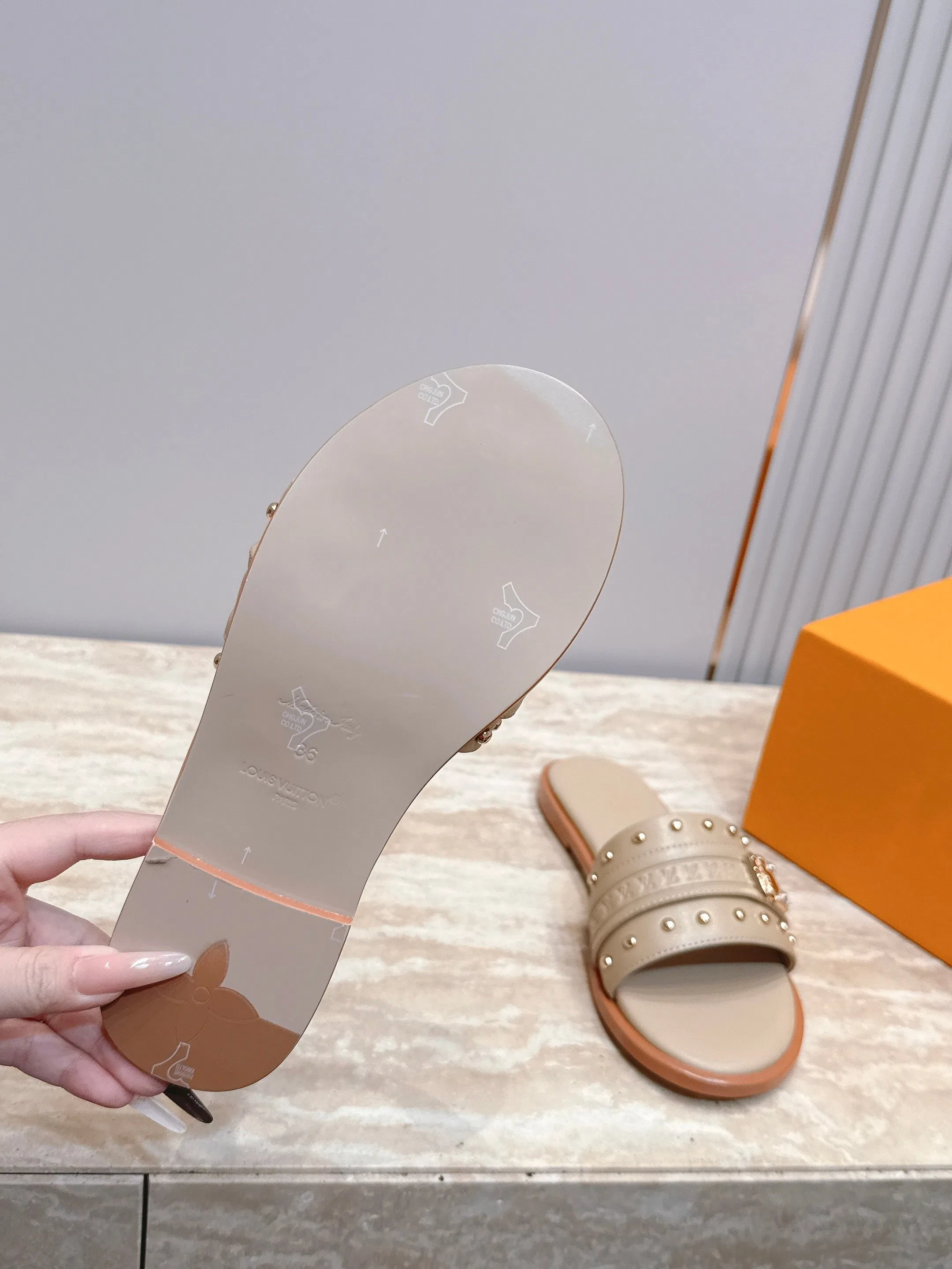 LV 27FW LDWAQLG 109 슬리퍼 61