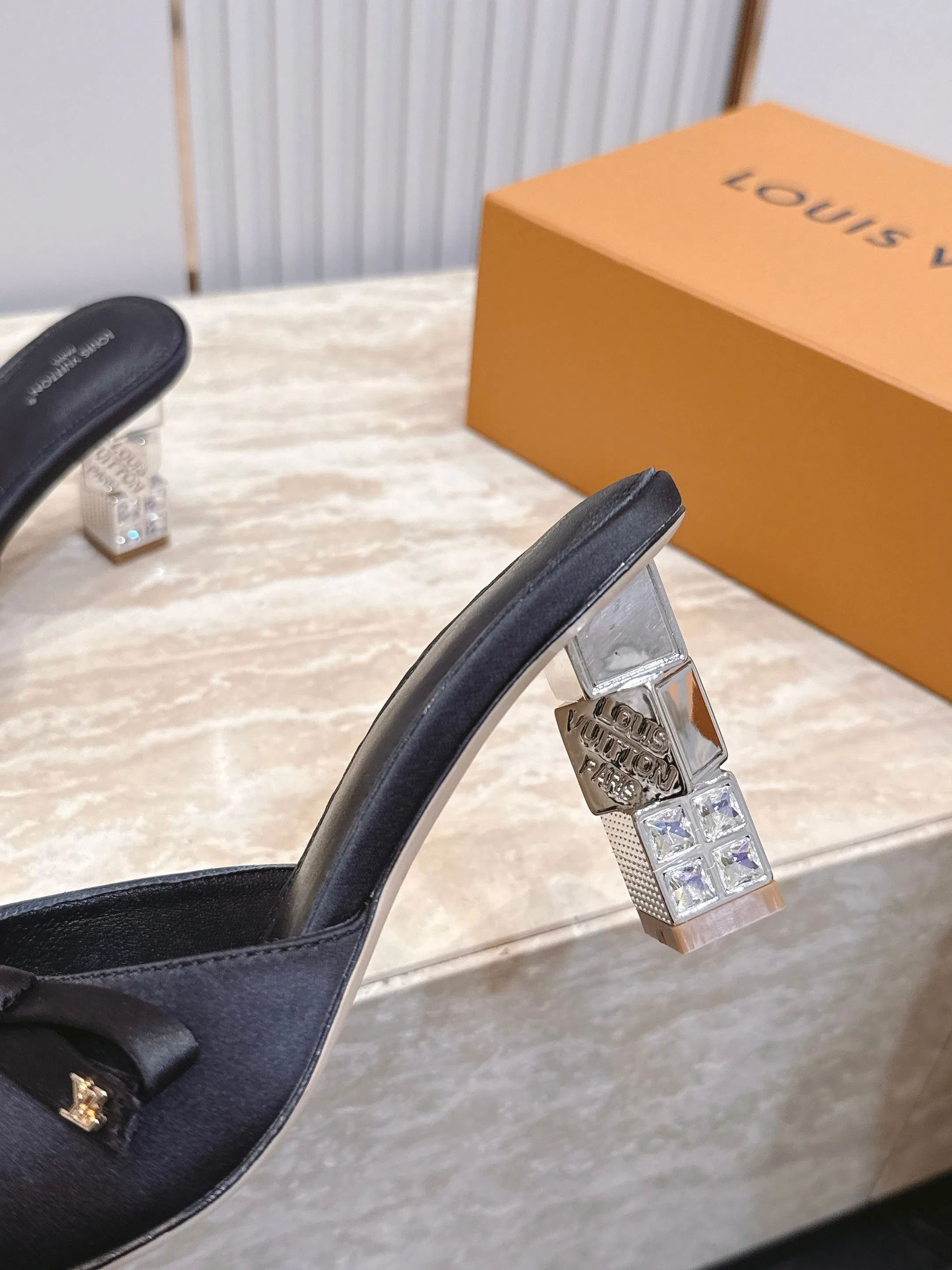 LV 27FW LDWAQLG 111 구두 17
