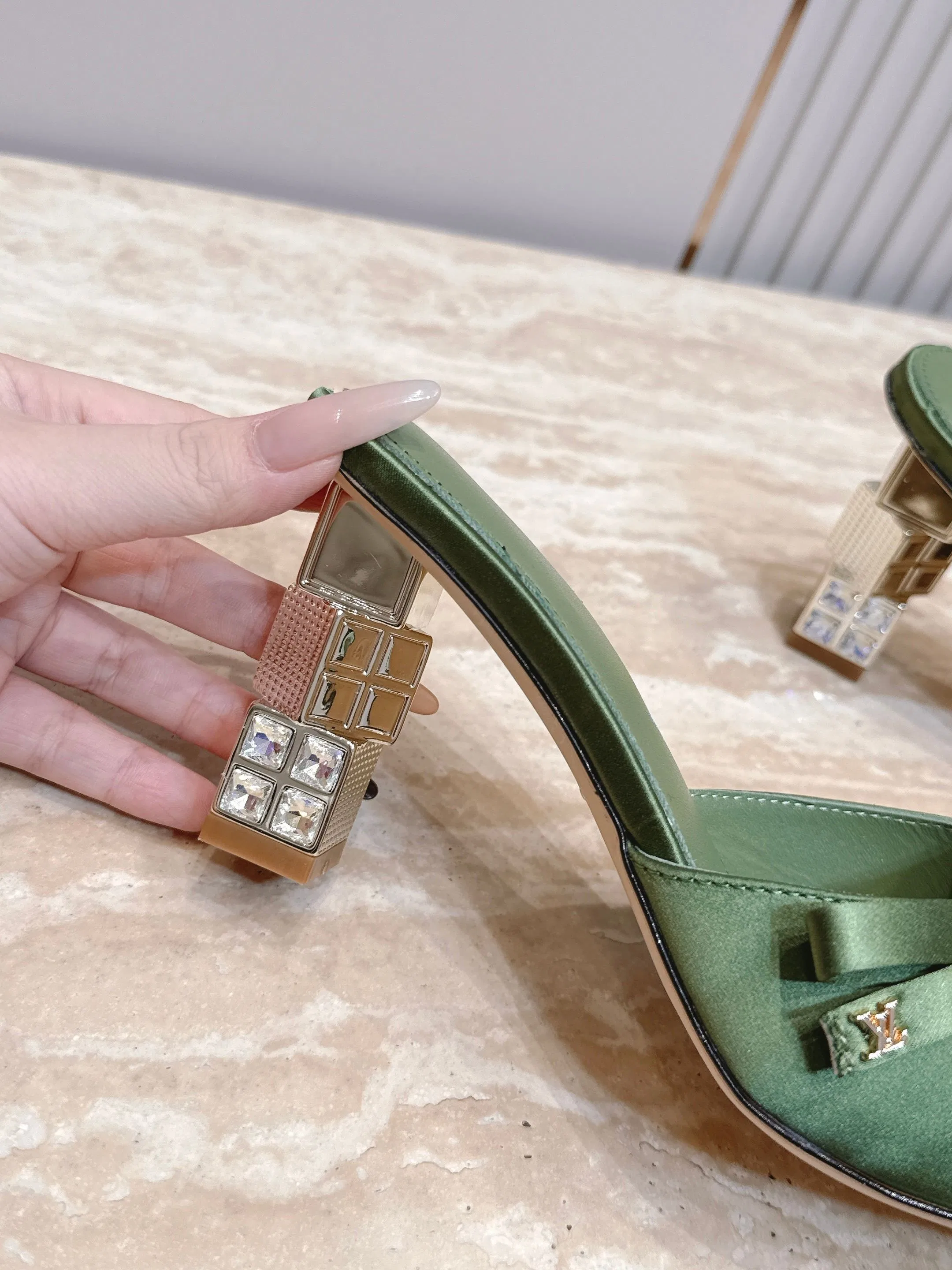 LV 27FW LDWAQLG 111 구두 39