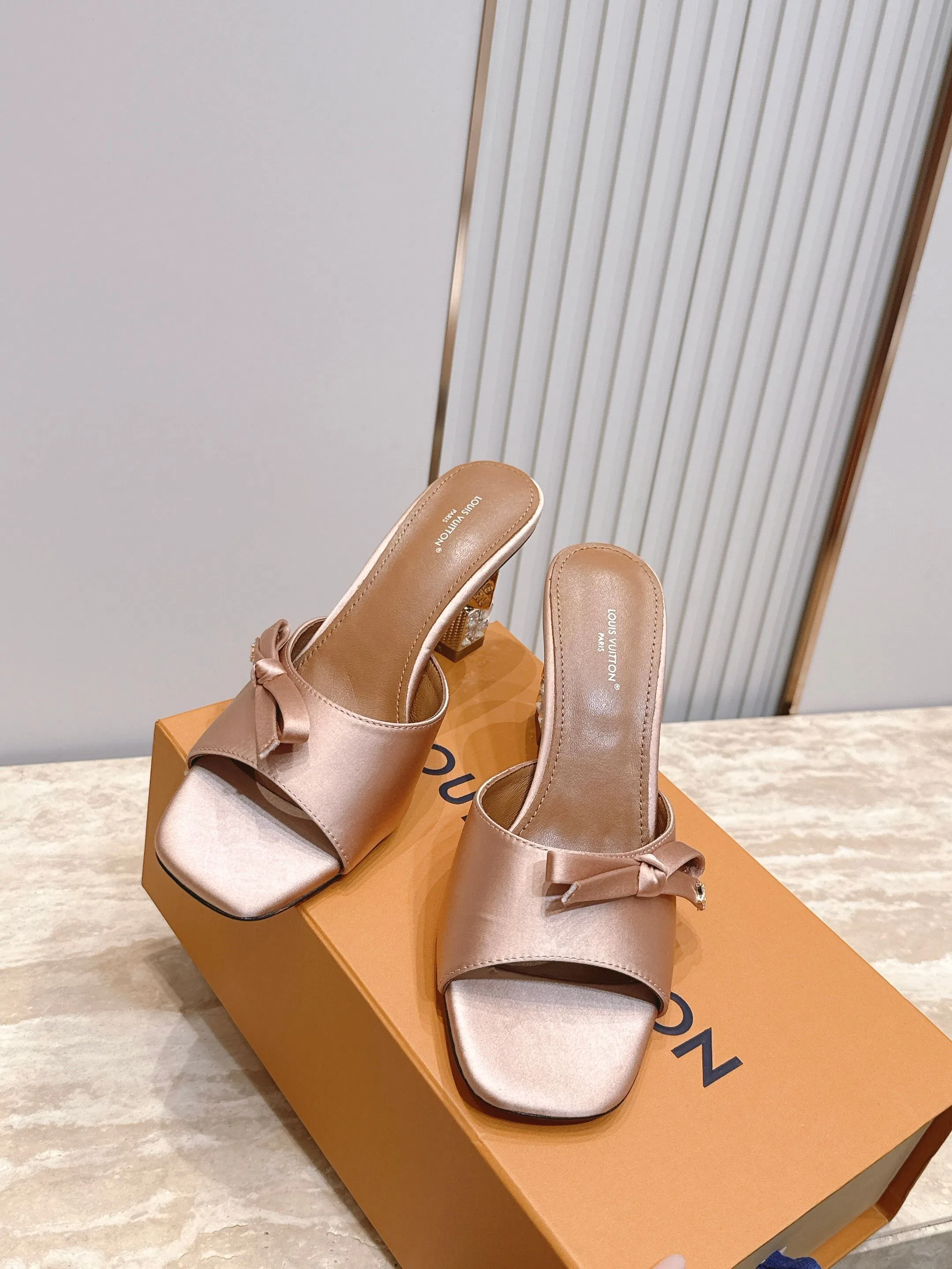 LV 27FW LDWAQLG 111 구두 60